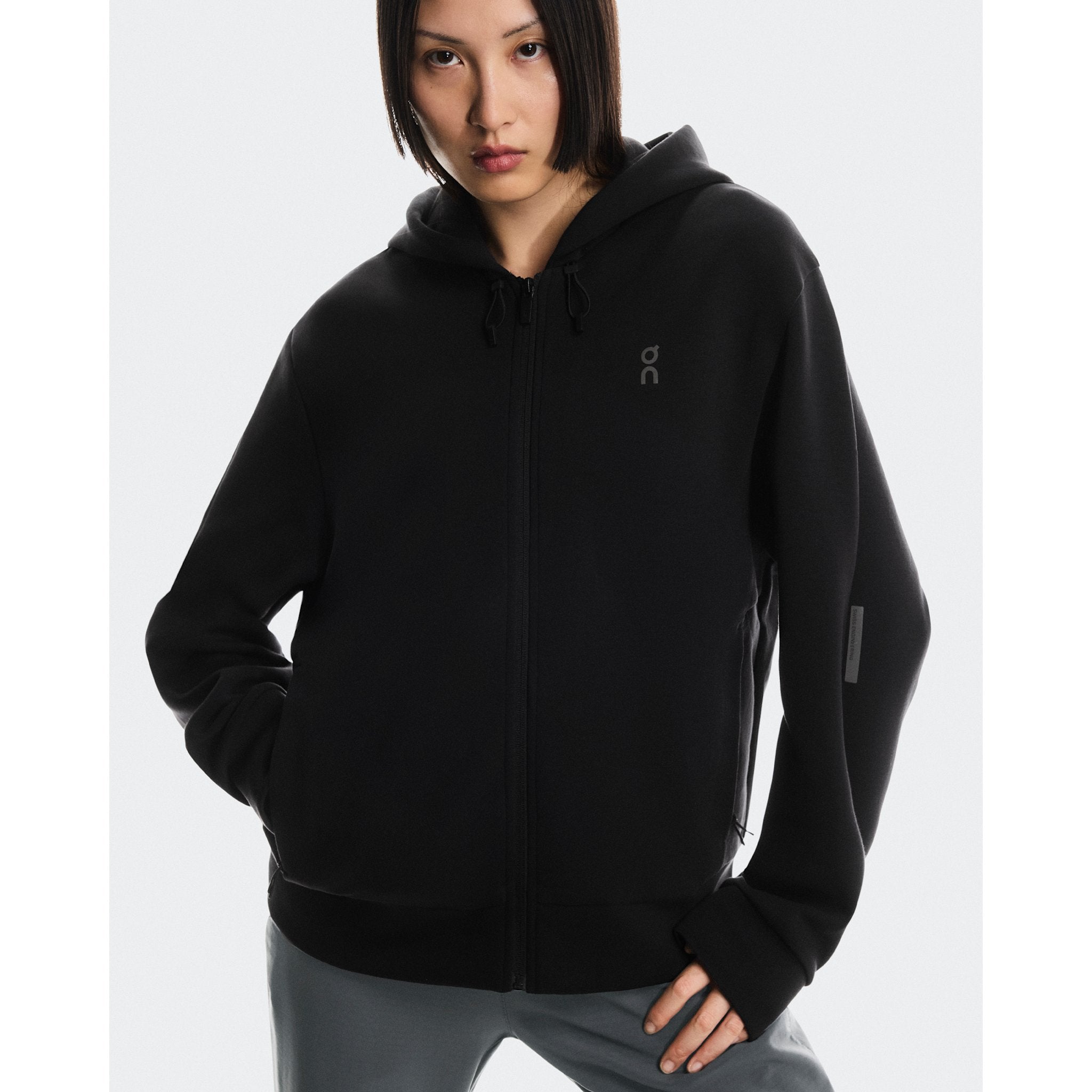 On Focus Tech Zip Hoodie Black