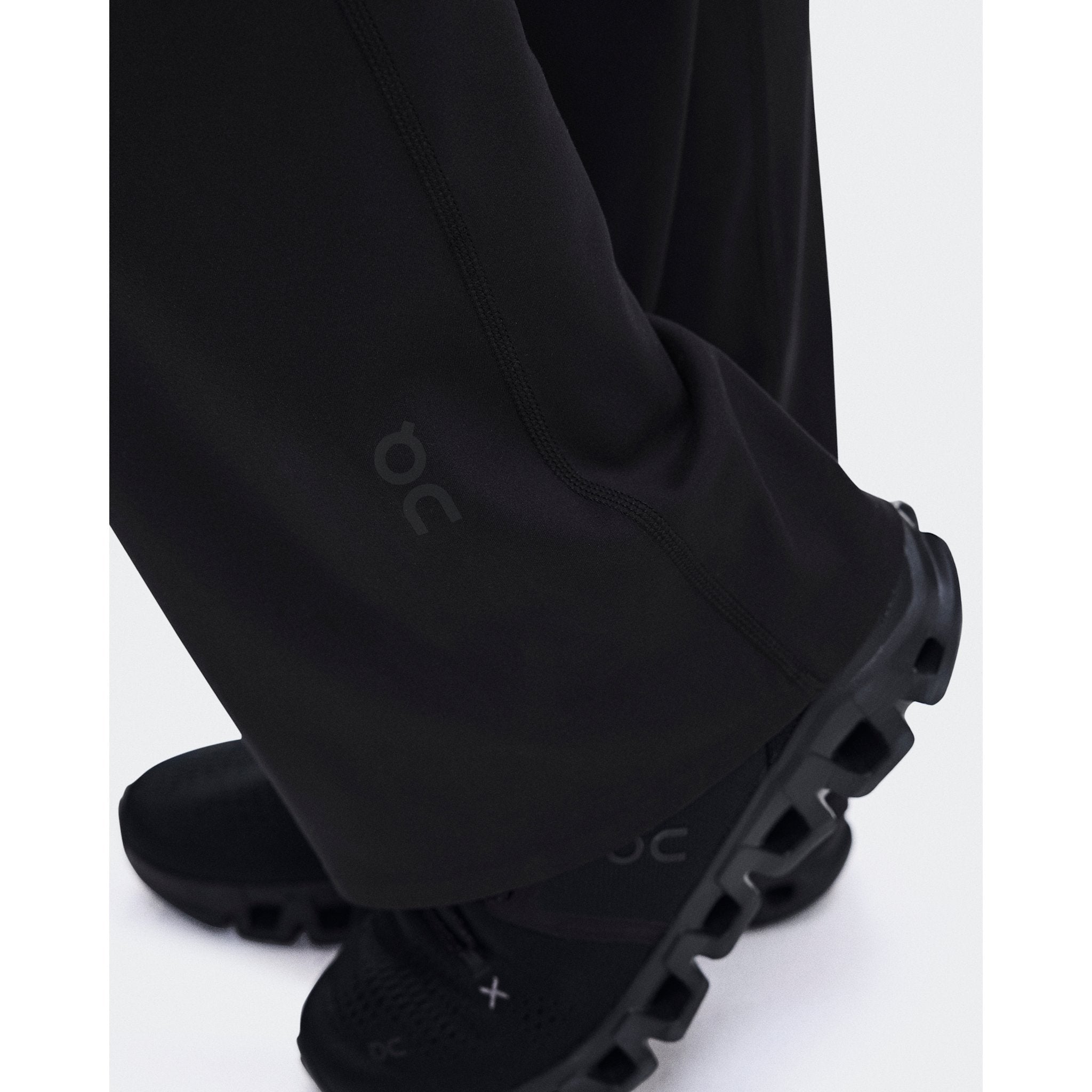 On Studio Flared Pants 32" Black