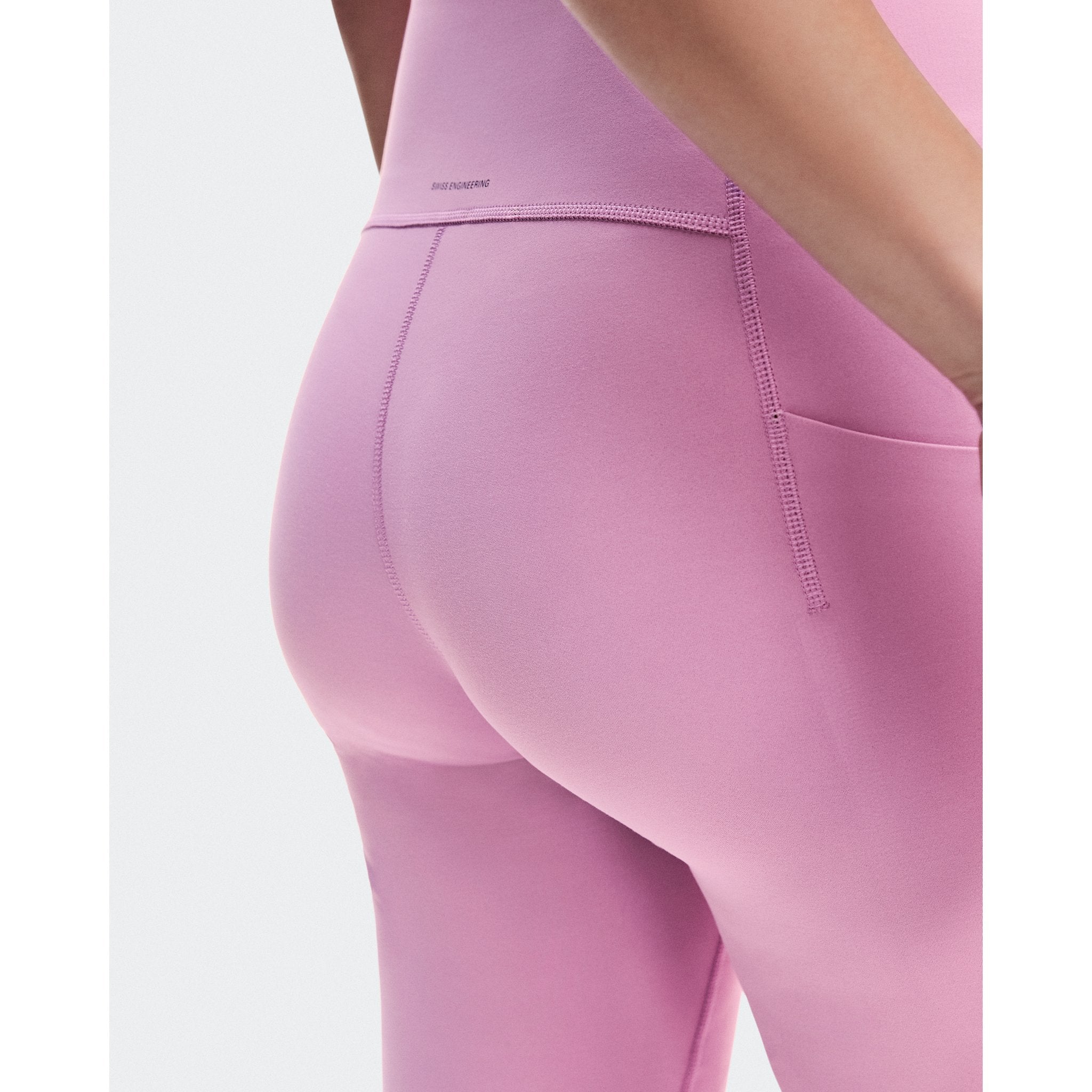 On Studio Leggings Flared Sakura