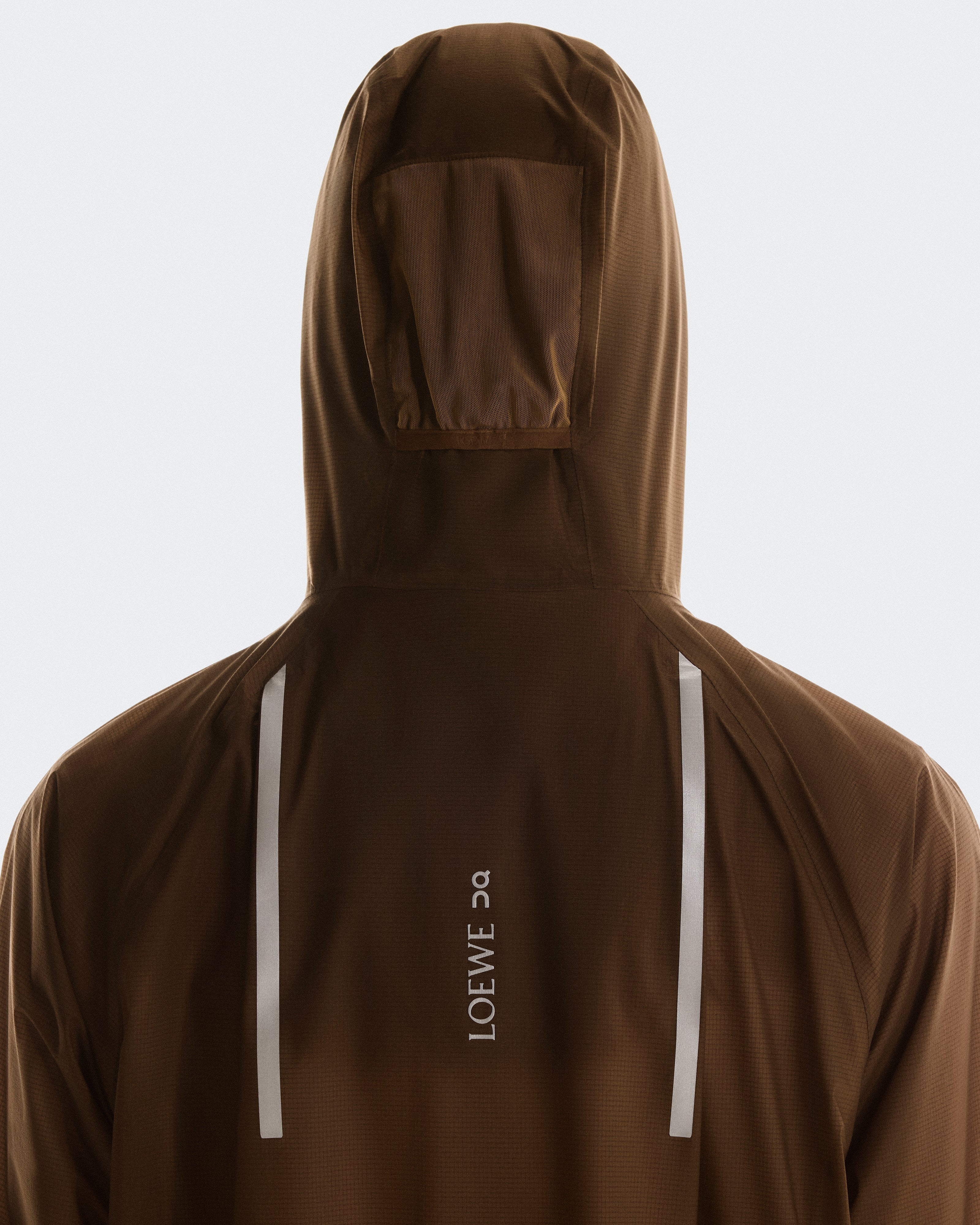 On Ultra Jacket Loewe Toffee