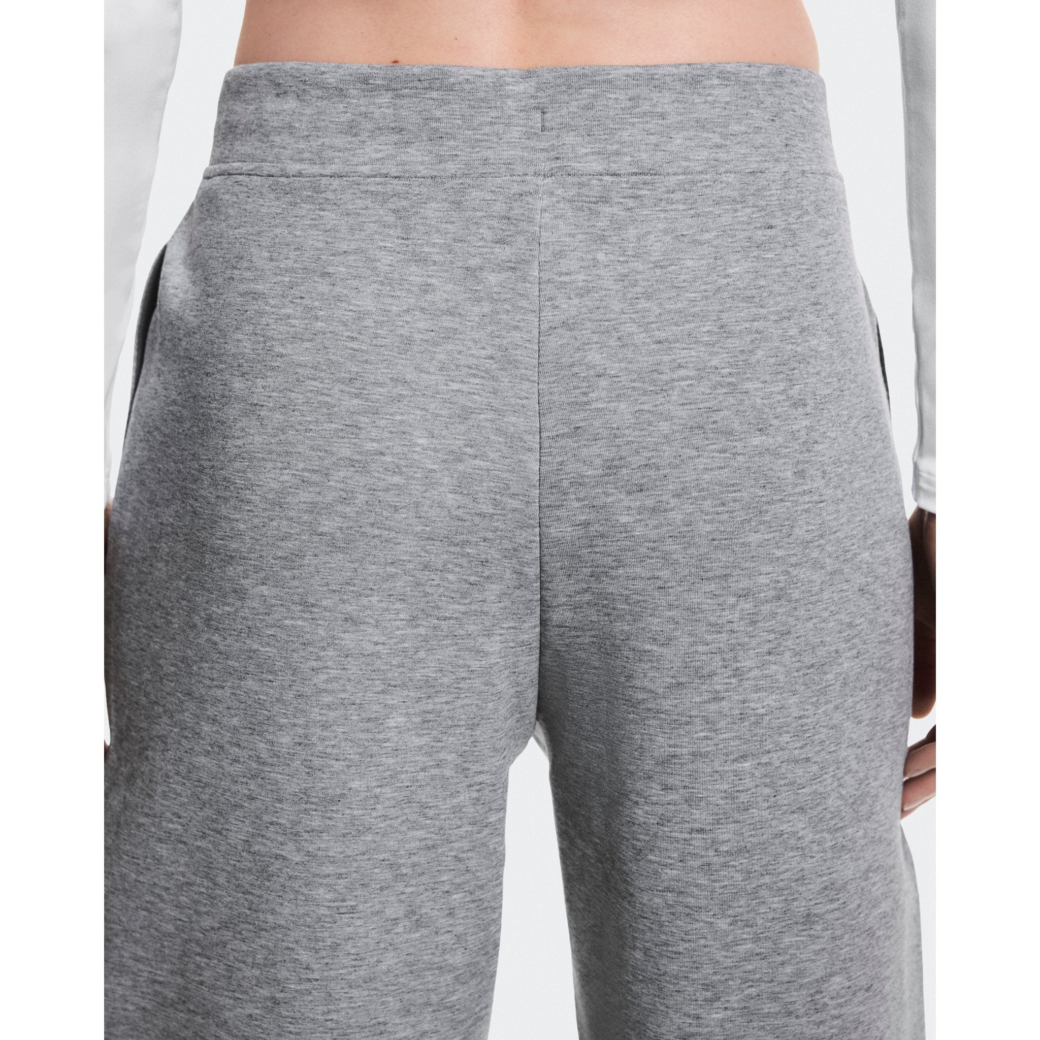 On Focus Tech Sweatpants Basalt