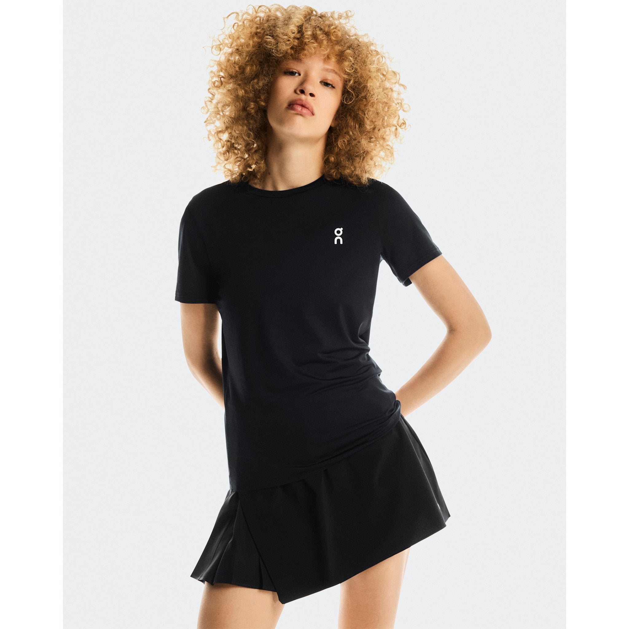 On Court Skirt Side Pleat Black