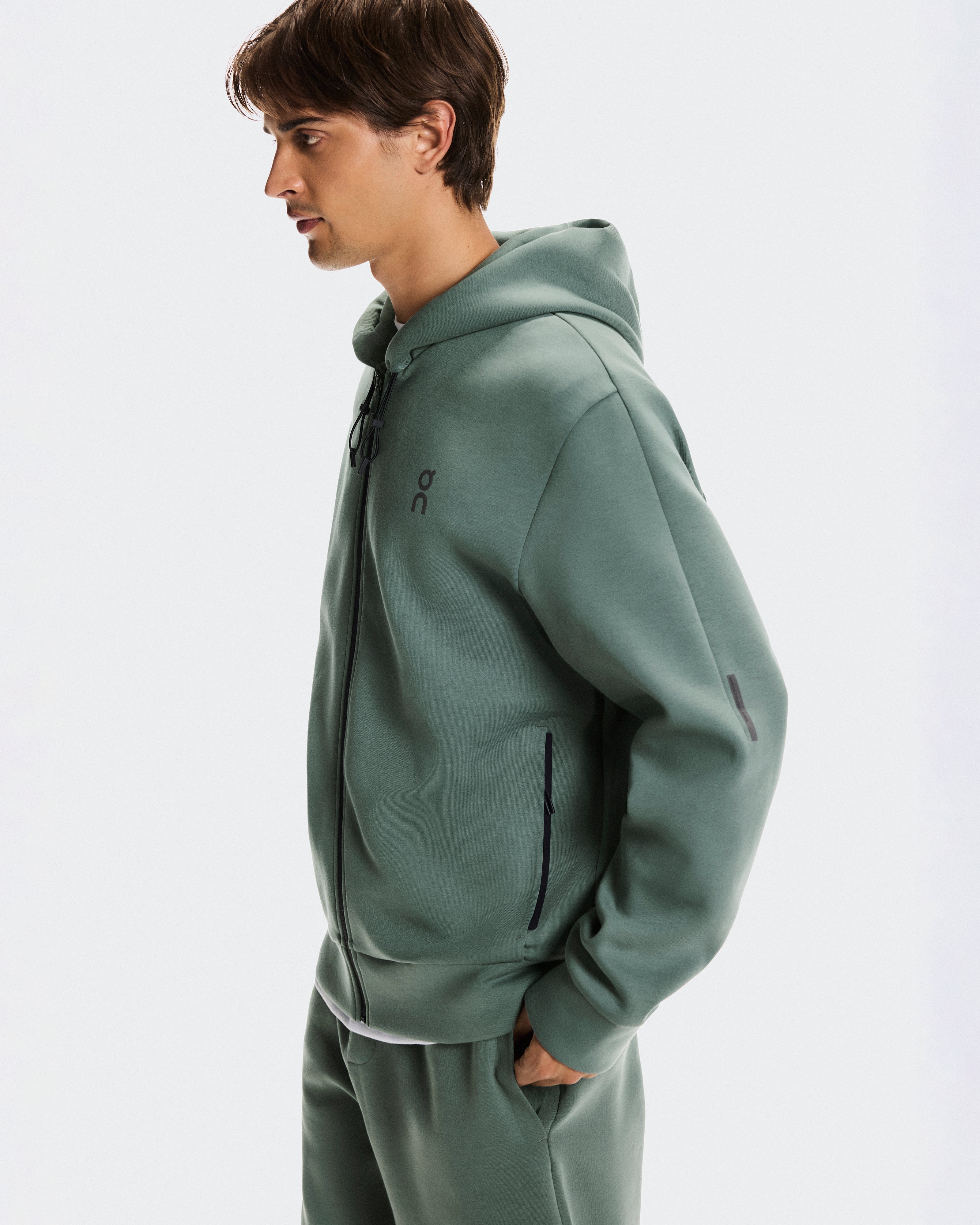 On Focus Tech Zip Hoodie Olive