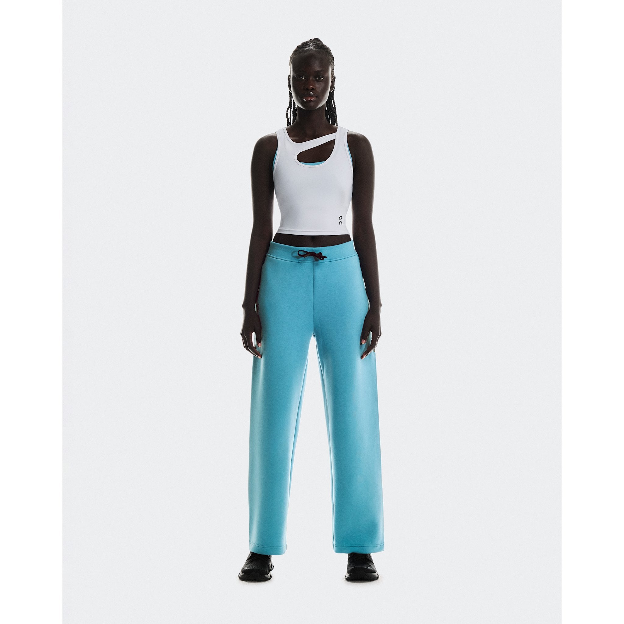 On Focus Tech Sweatpants Niagara