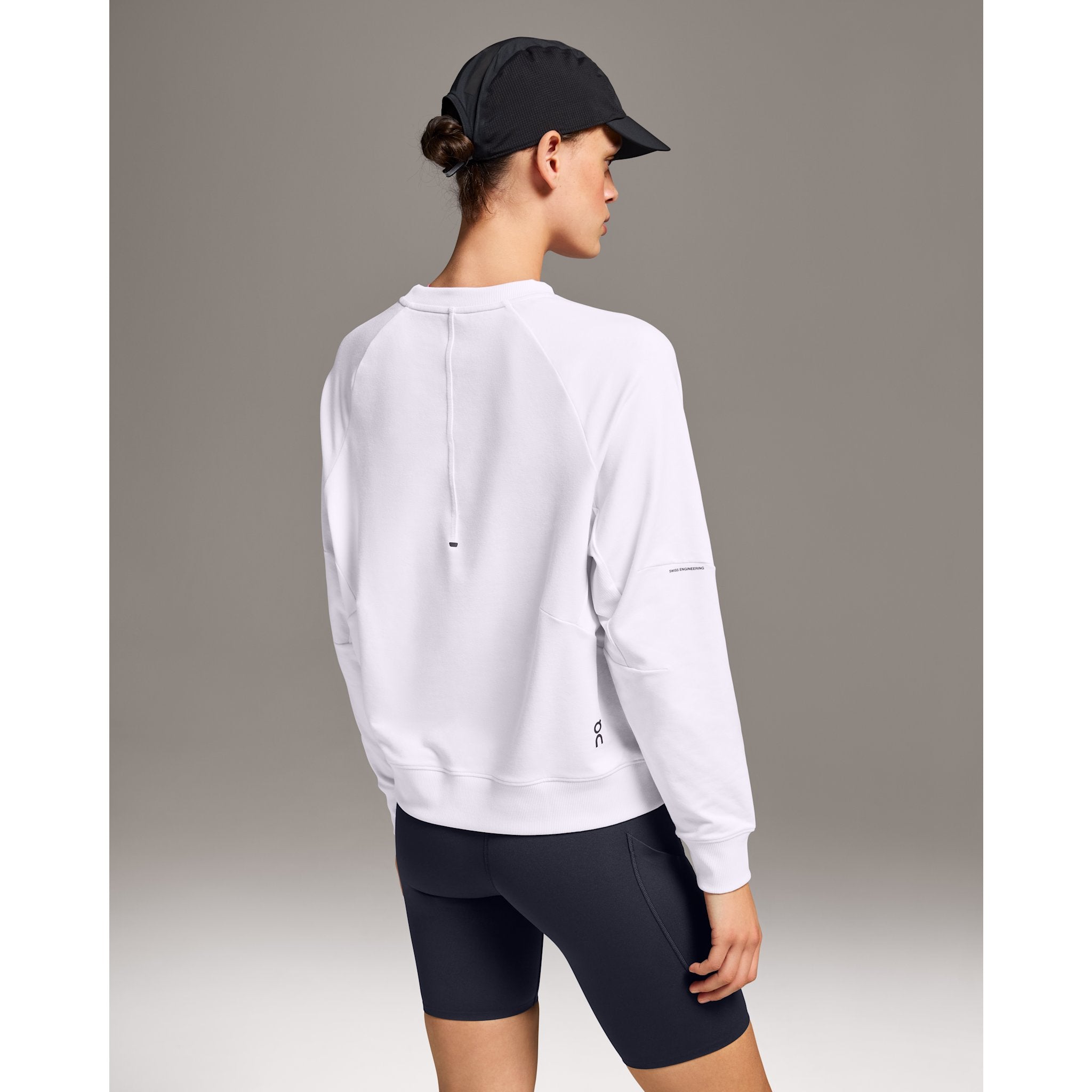 On Movement Crew White