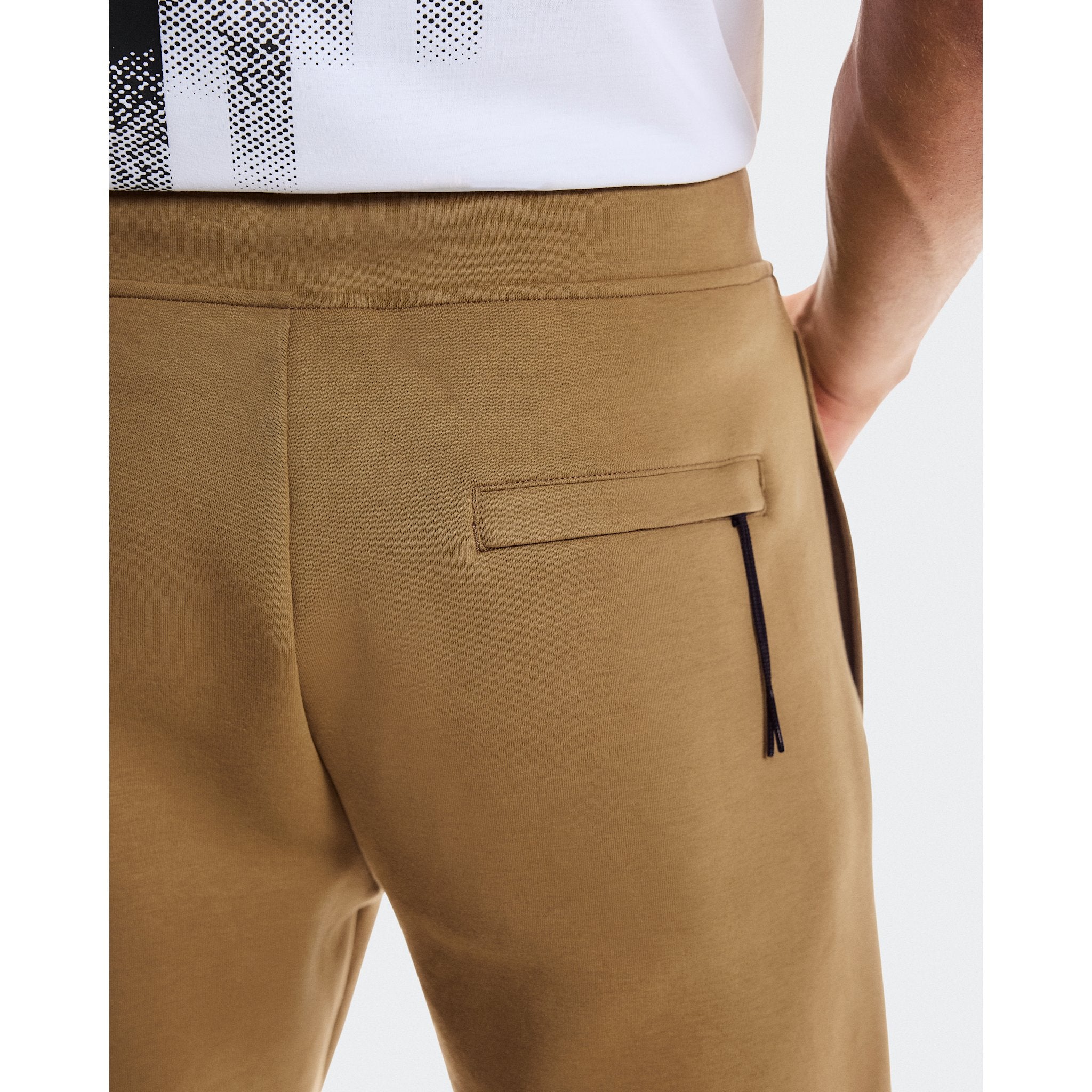 On Focus Tech Sweatpants Nutmeg