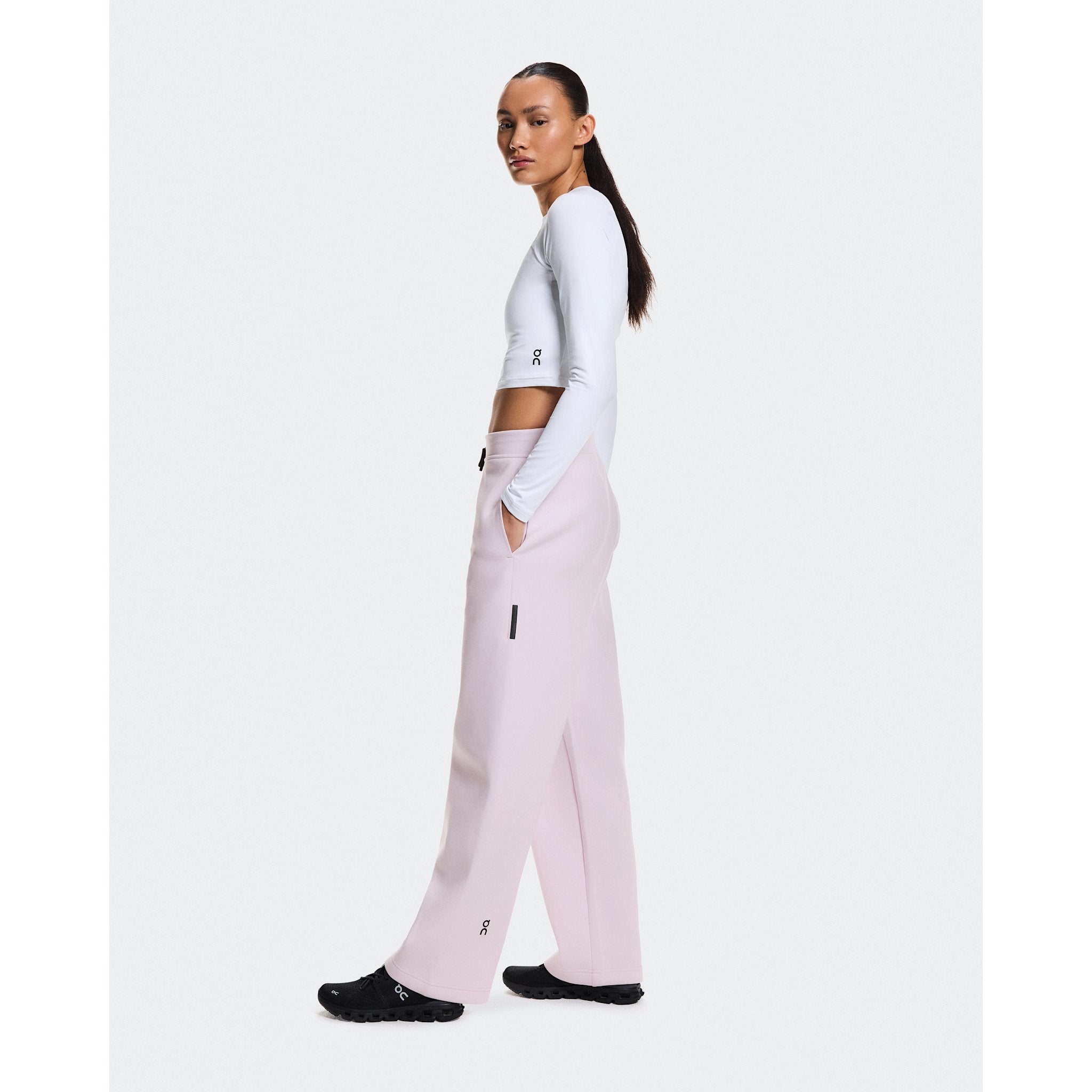 On Focus Tech Sweatpants Orchid