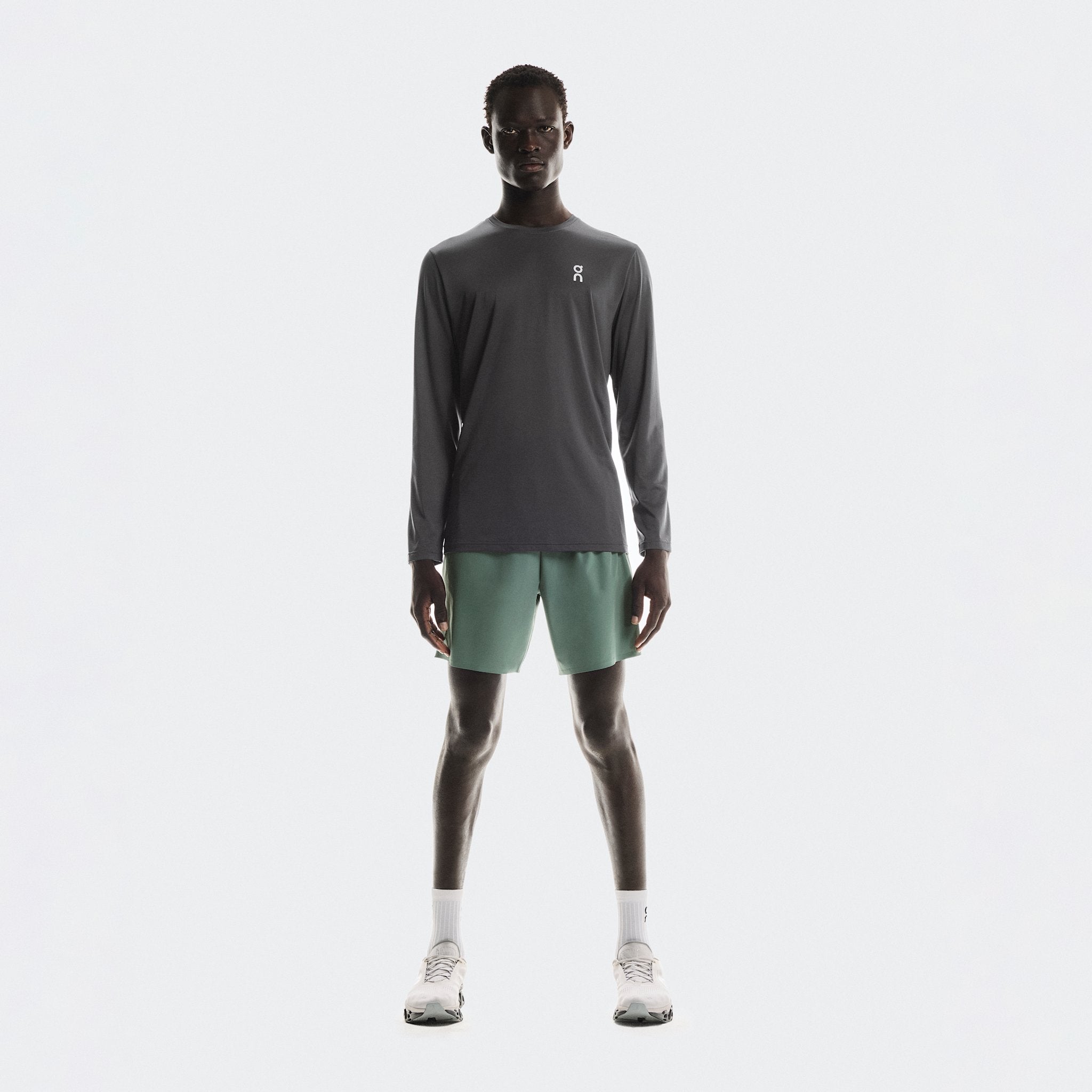 On 7" Performance Shorts Olive