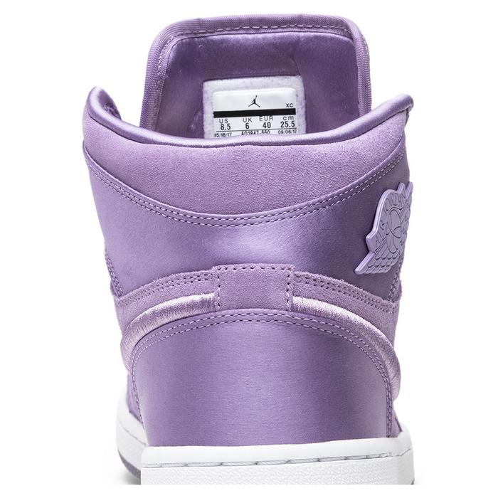 Nike Wmns Air Jordan 1 Retro High 'Season of Her: Orchid'