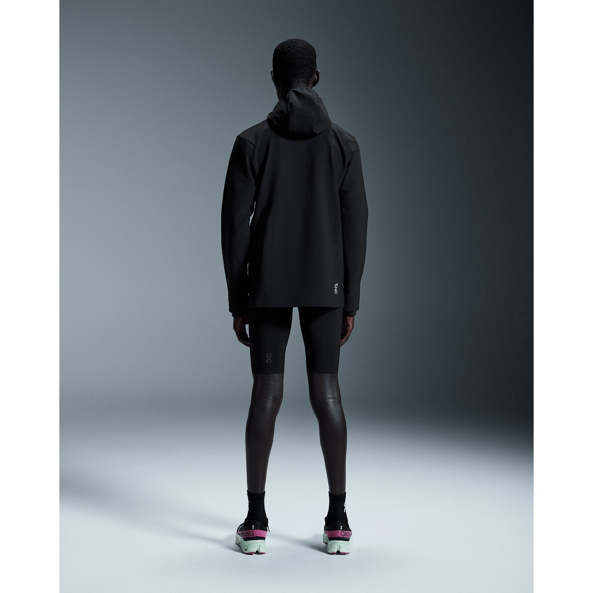 On Pace Hoodie Black