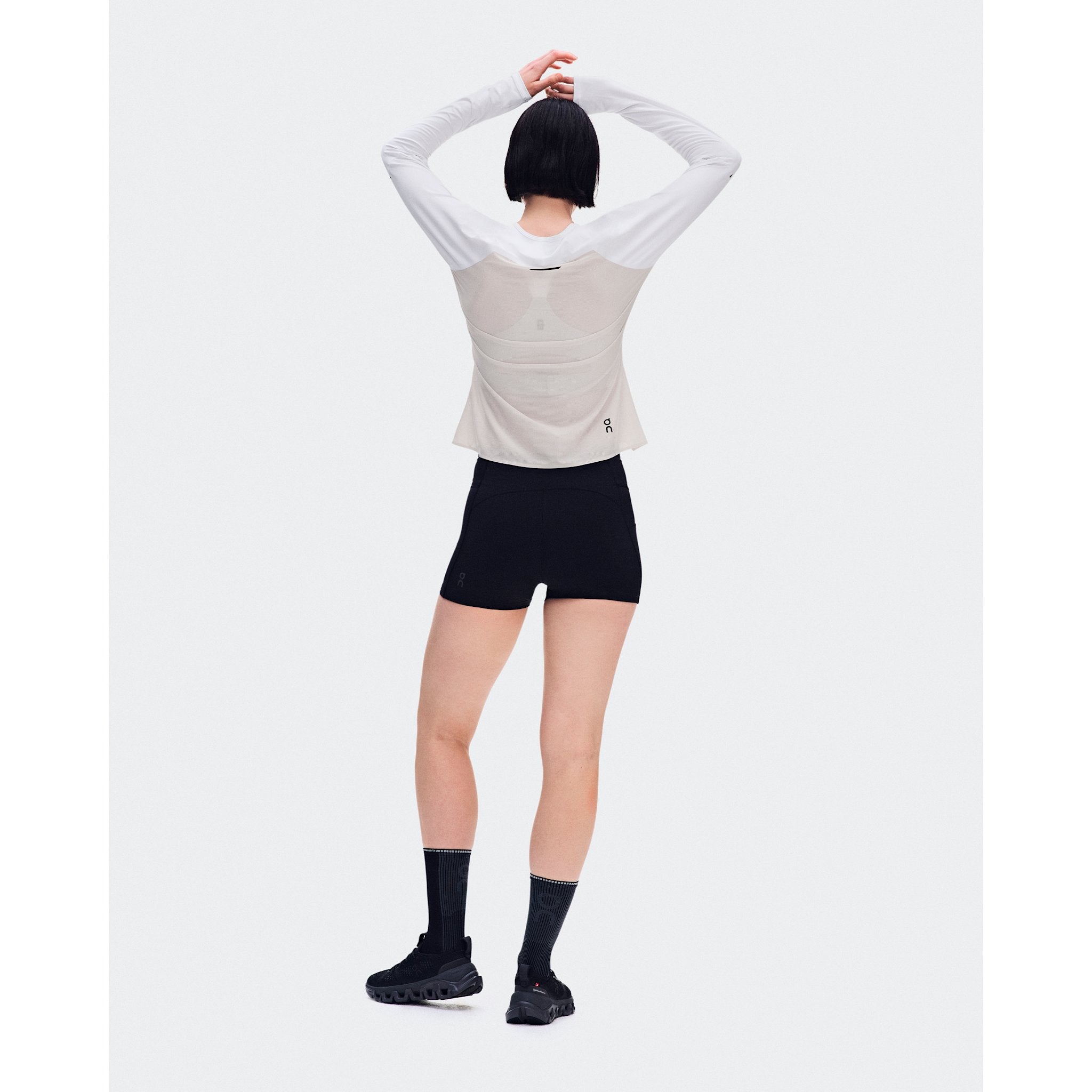 On Performance Long-T White | Silver