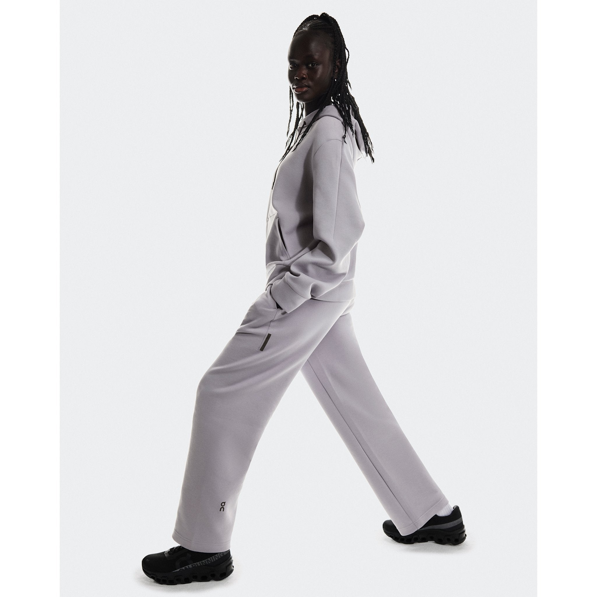 On Focus Tech Sweatpants Lilac