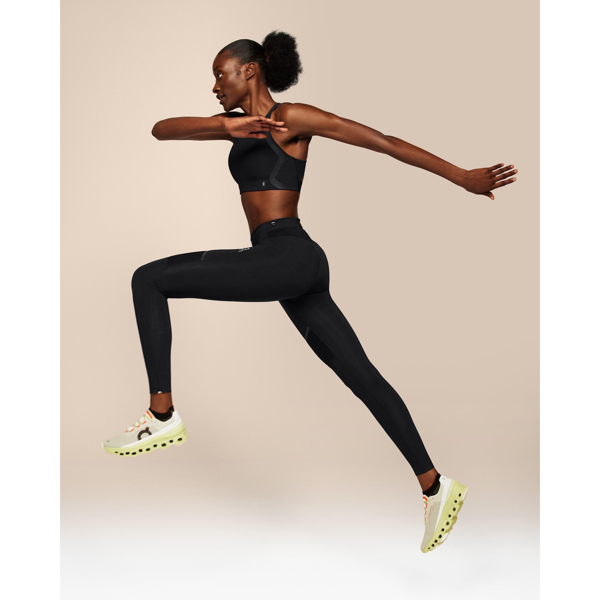 On Performance Bra Black