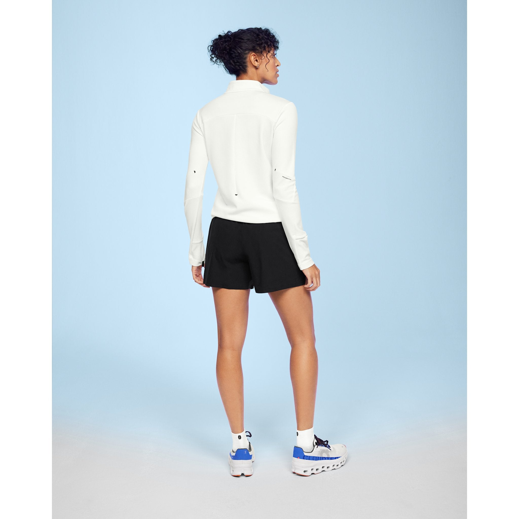 On Essential Shorts Black