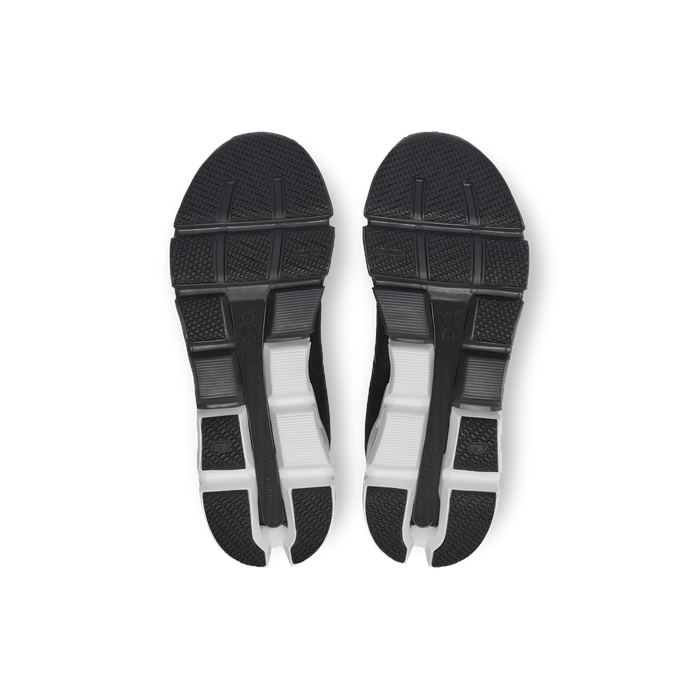 womens-cloudflyer-4-wide-81-black-white-shoes-81.98663