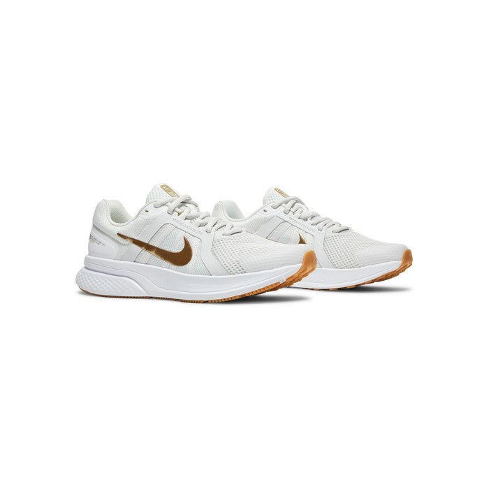 Nike Wmns Run Swift 2 'Platinum Metallic Gold'