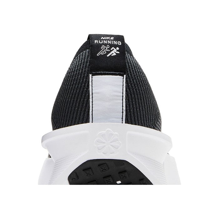 Nike Interact Run 'Black White'