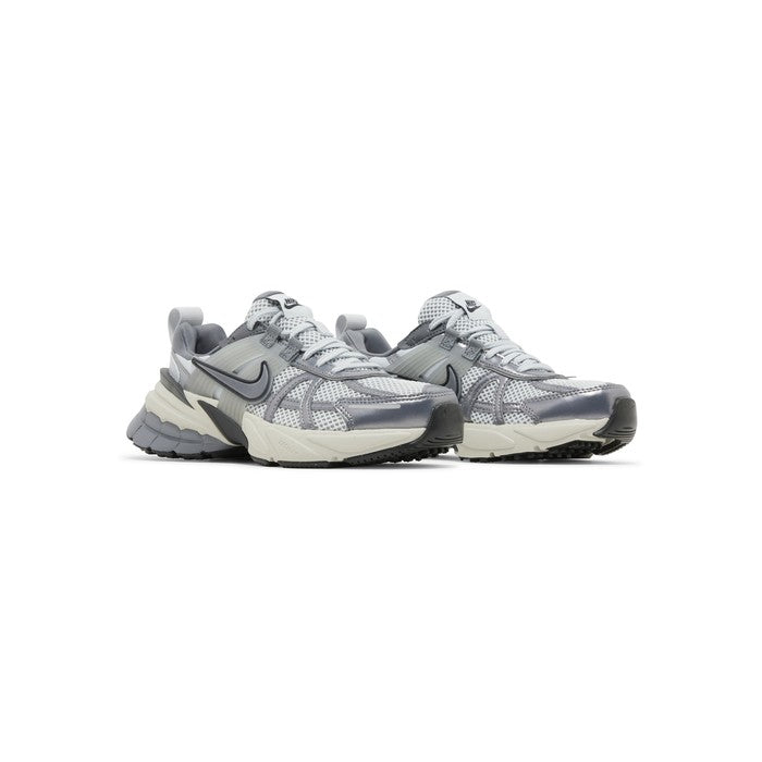 Nike Wmns V2K Run 'Pure Platinum Wolf Grey'