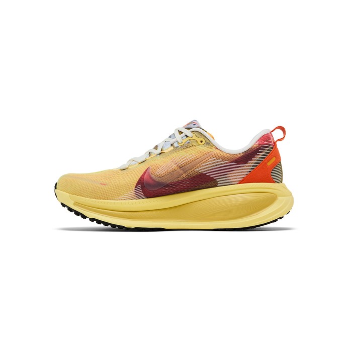 Nike Vomero 18 'International Running Pack'