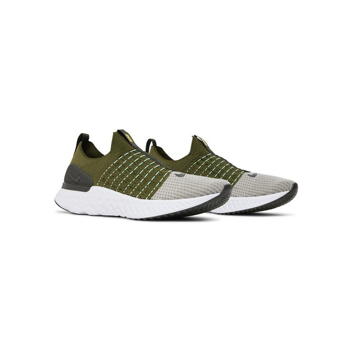 Nike React Phantom Run Flyknit 2 'Rough Green Sequoia'