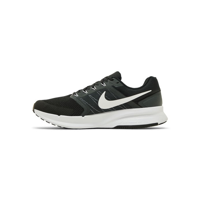 Nike Run Swift 3 'Black White'