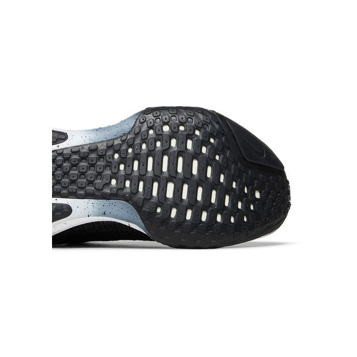 Nike ZoomX Invincible Run Flyknit 3 'Oreo'