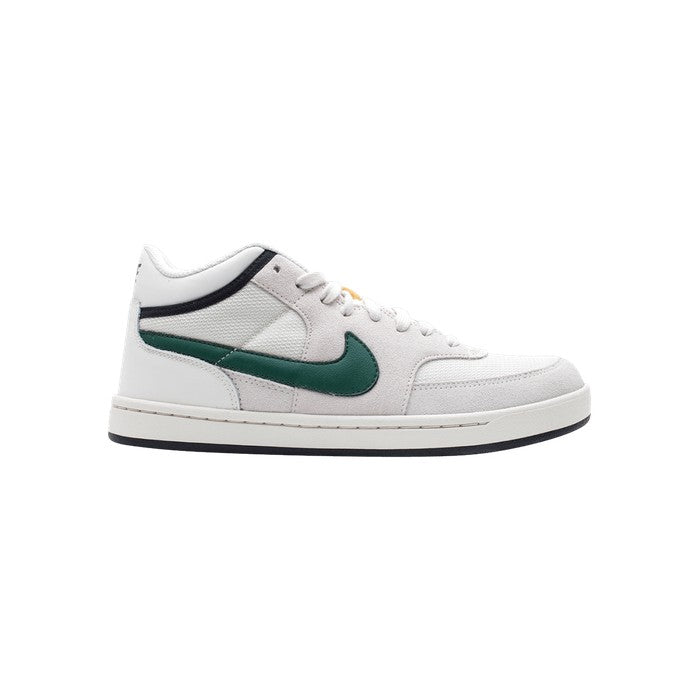 Nike Challenge Court SB
