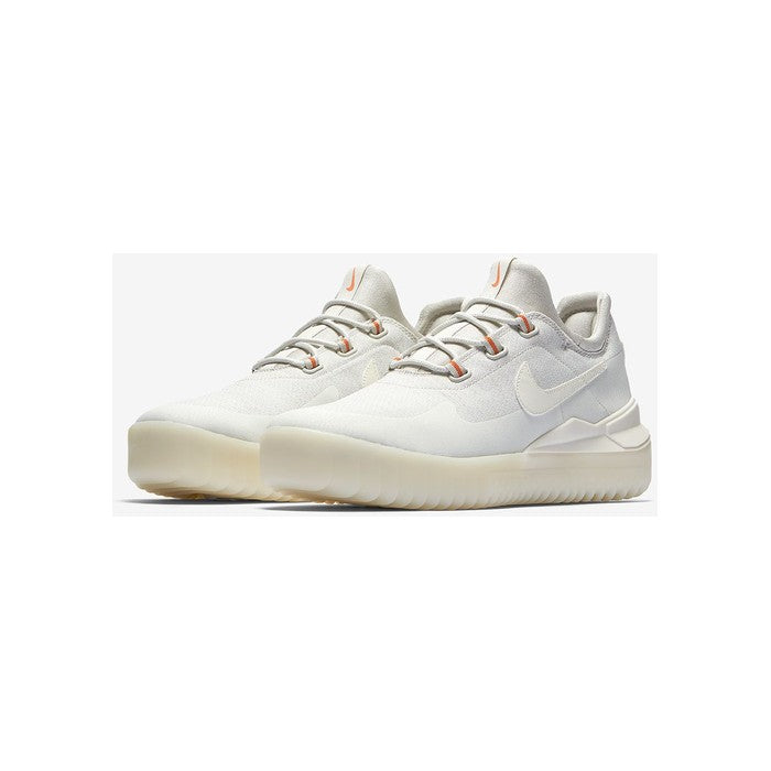 Nike Air Wild 'Sail'