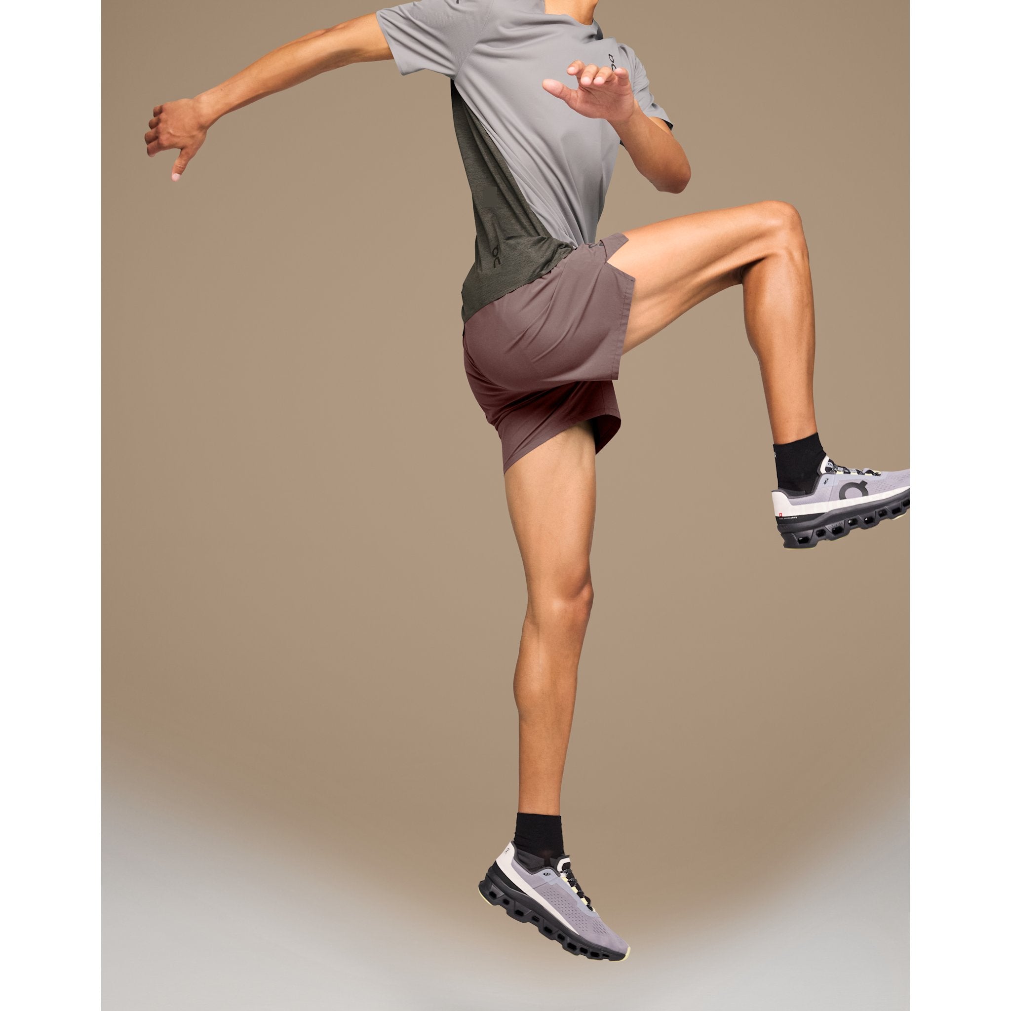 On Essential Shorts Grape | Black