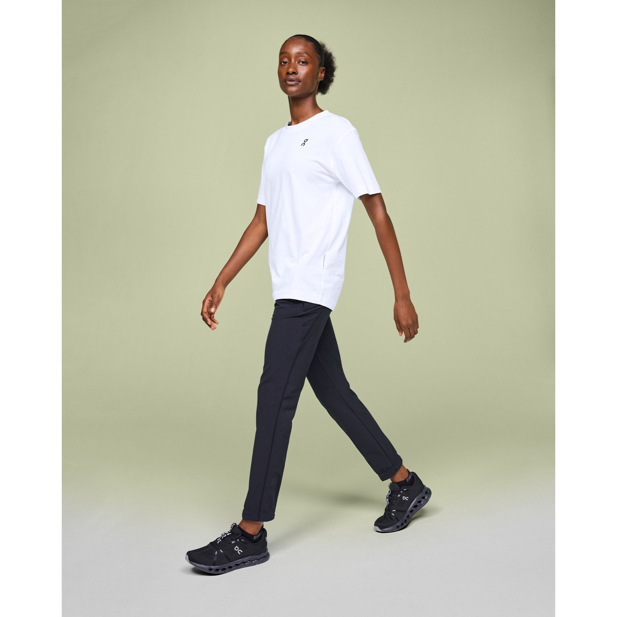On Graphic-T White