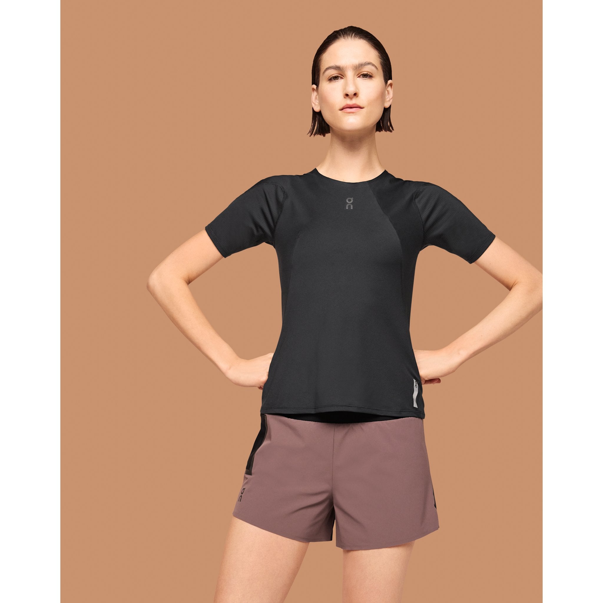 On Ultra Shorts Grape | Black