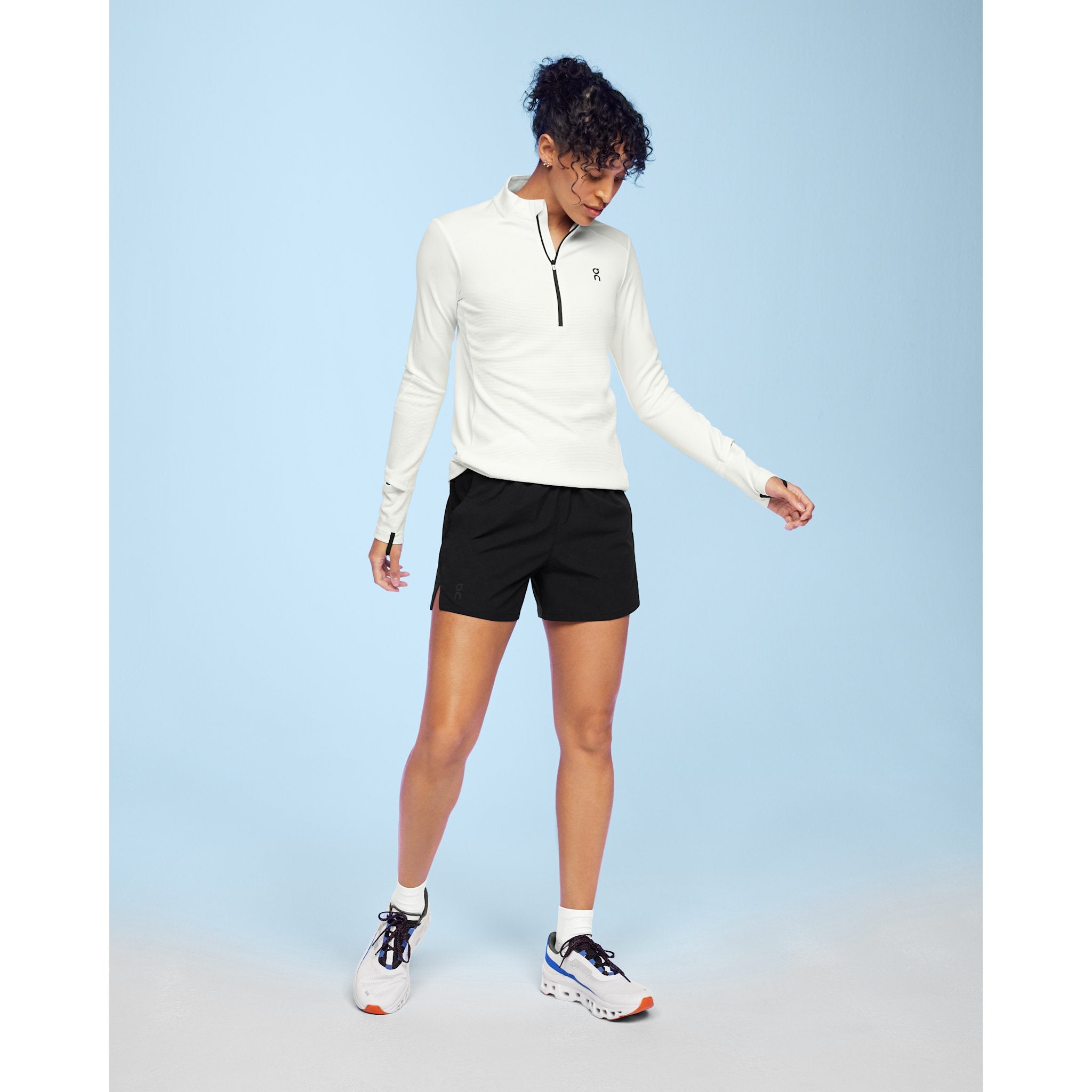 On Essential Shorts Black