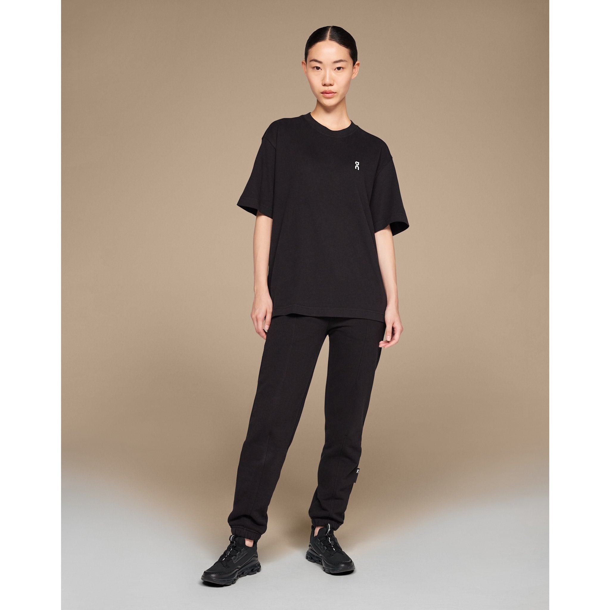 On Club-T Black