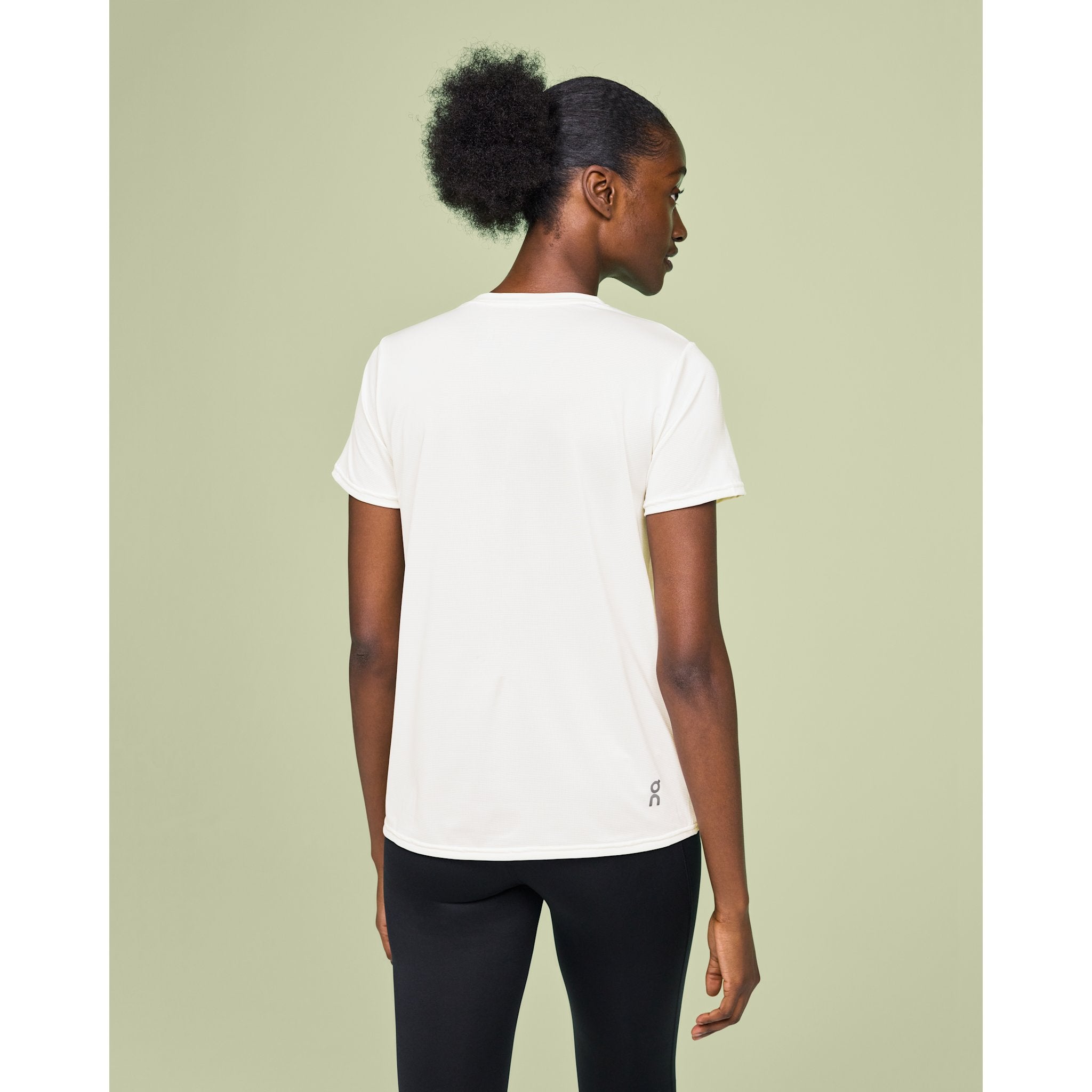 On Core-T Undyed-White