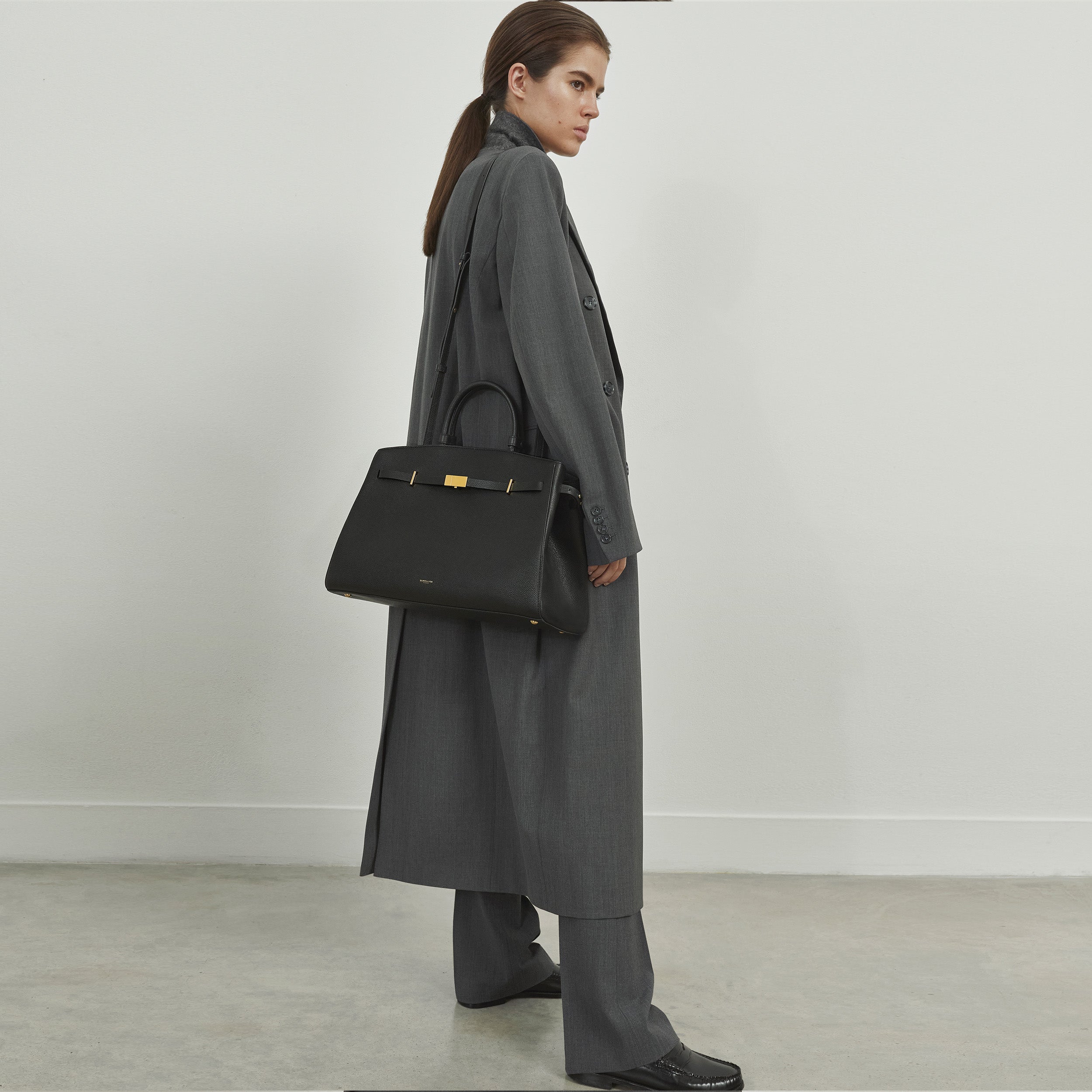 DeMellier The Hudson burgundy small grain