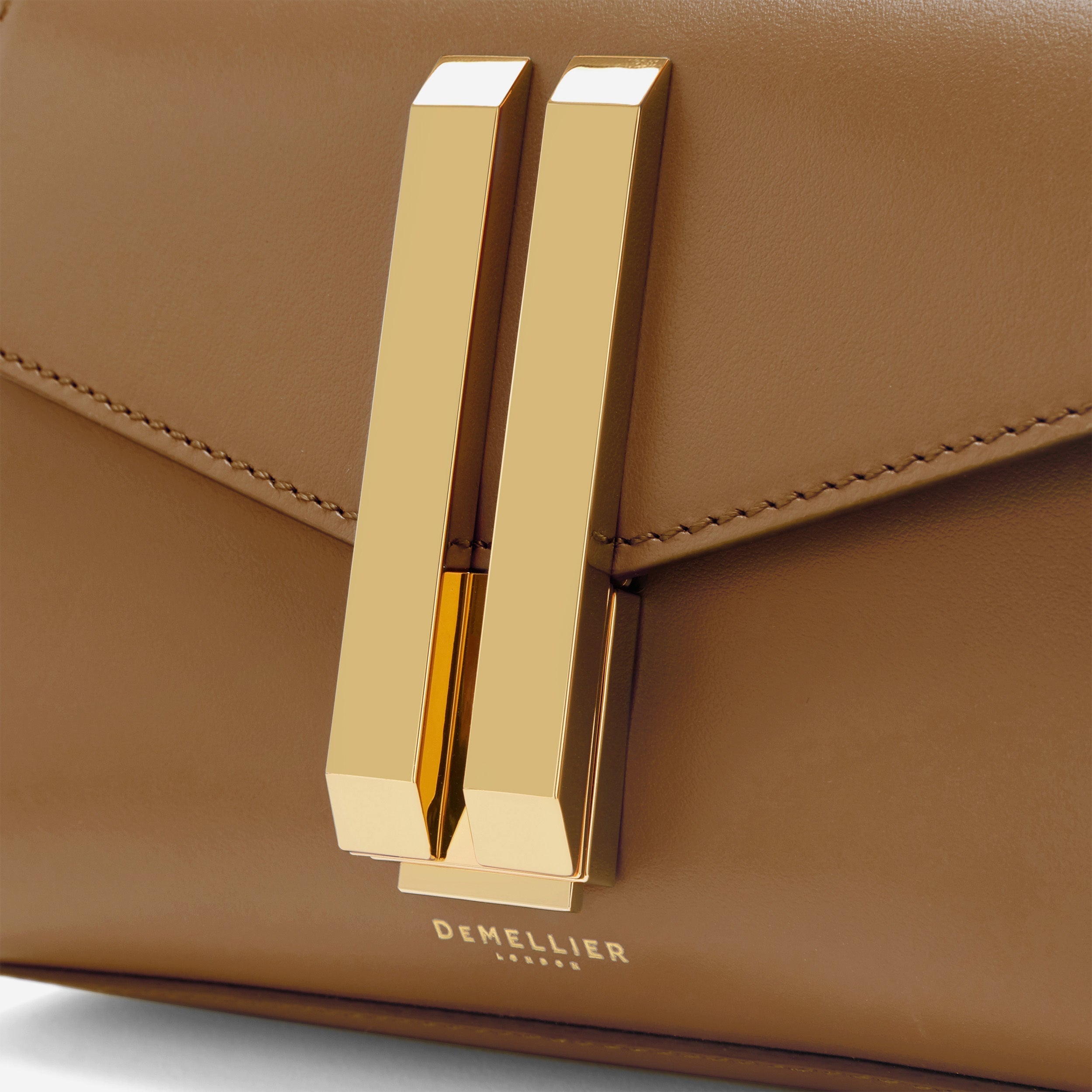 DeMellier The Nano Montreal deep toffee smooth