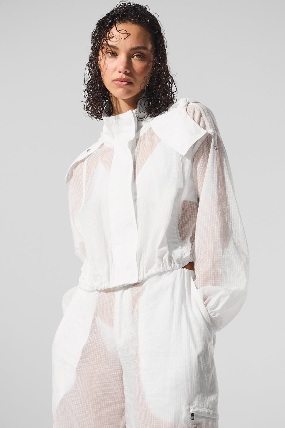 Alo Yoga Cropped Game Time Full Zip Jacket - White