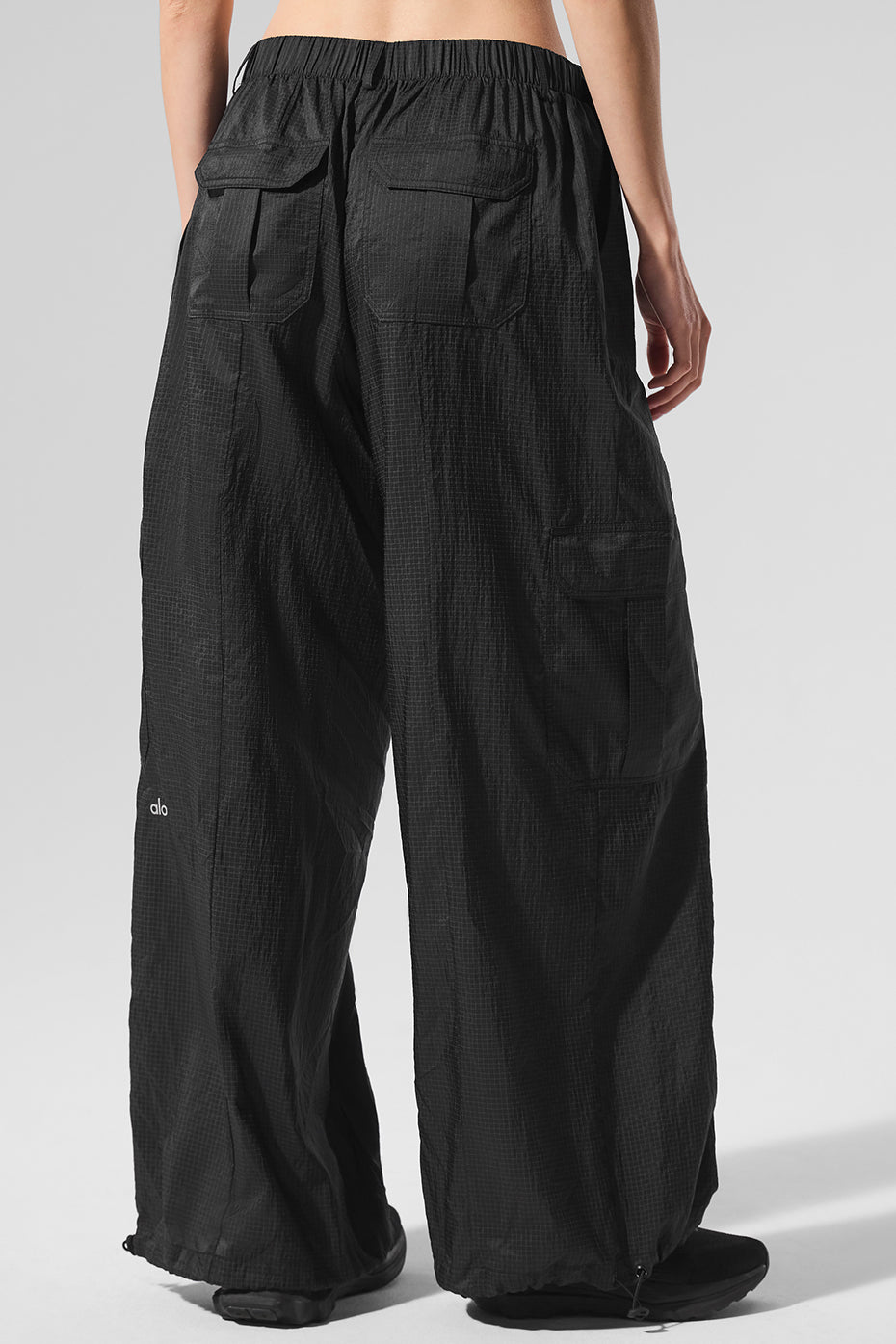 Alo Yoga Sheer Game Time Wide Leg Jogger - Black