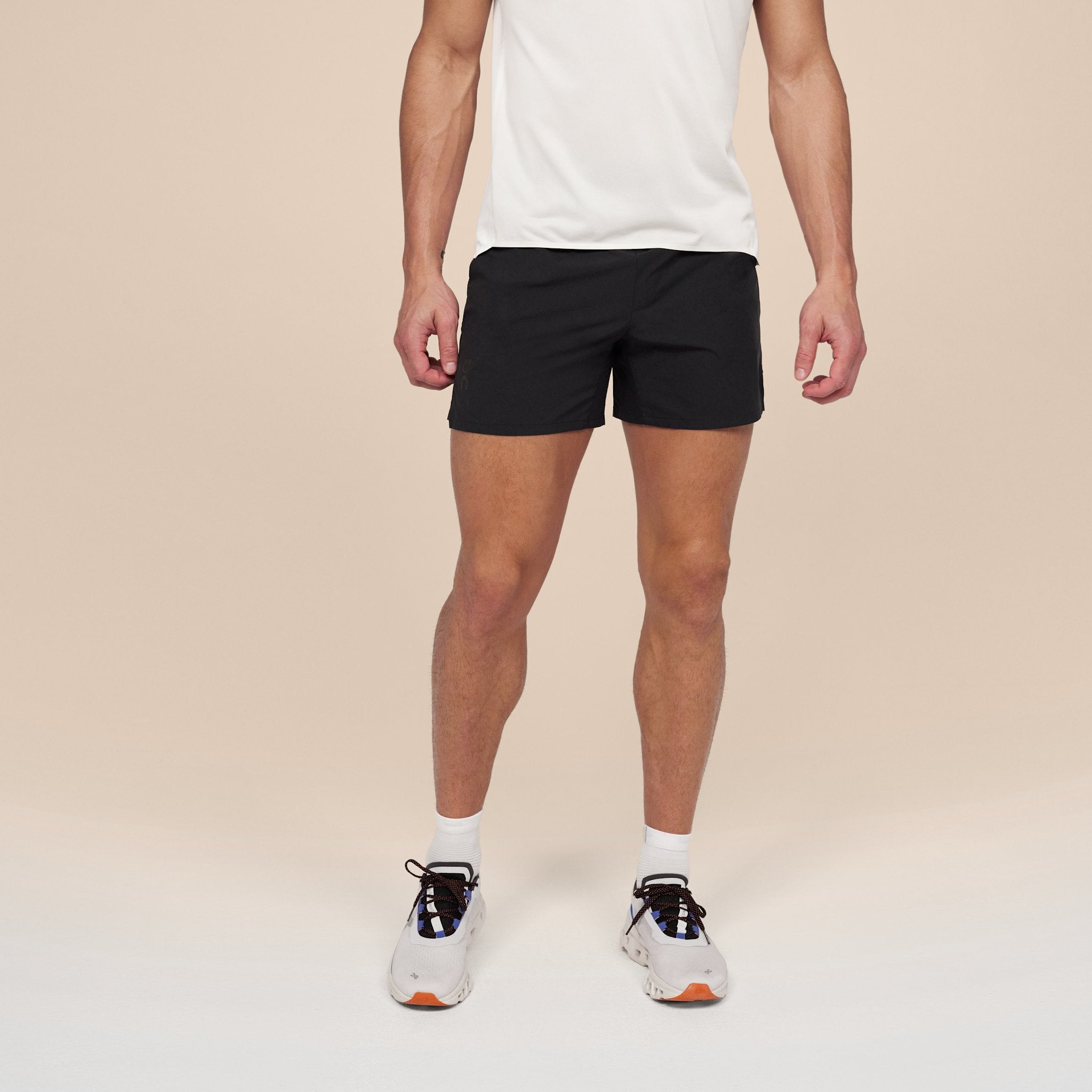 On Essential Shorts Cobalt | Black