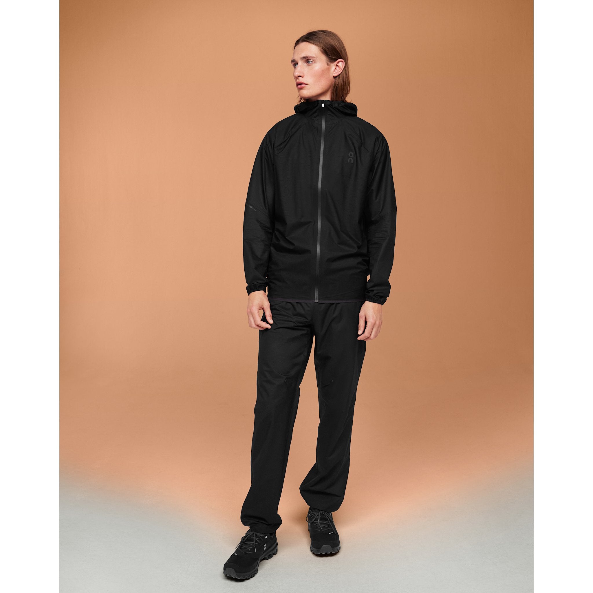 On Ultra Jacket Black