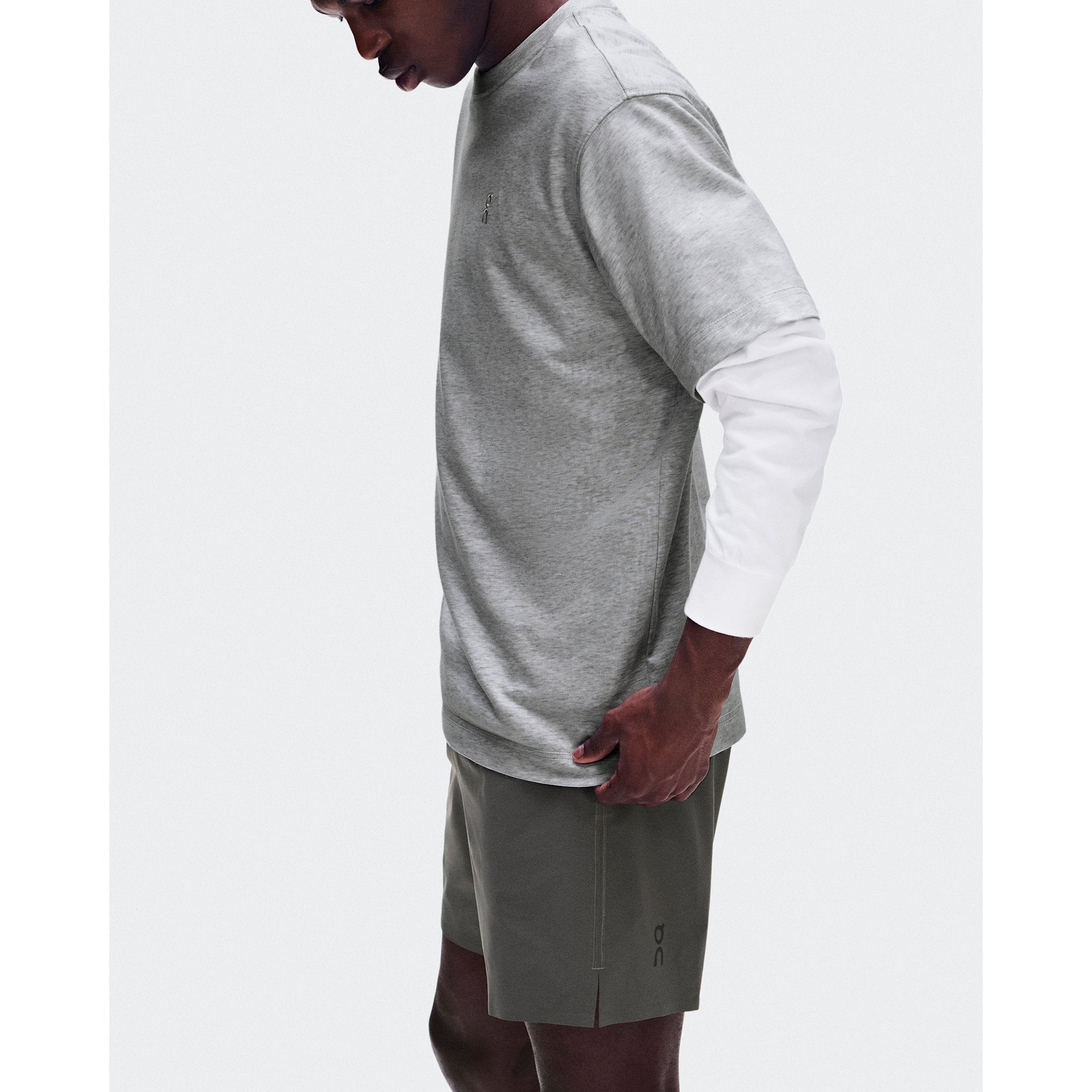 On Focus Shorts Shadow