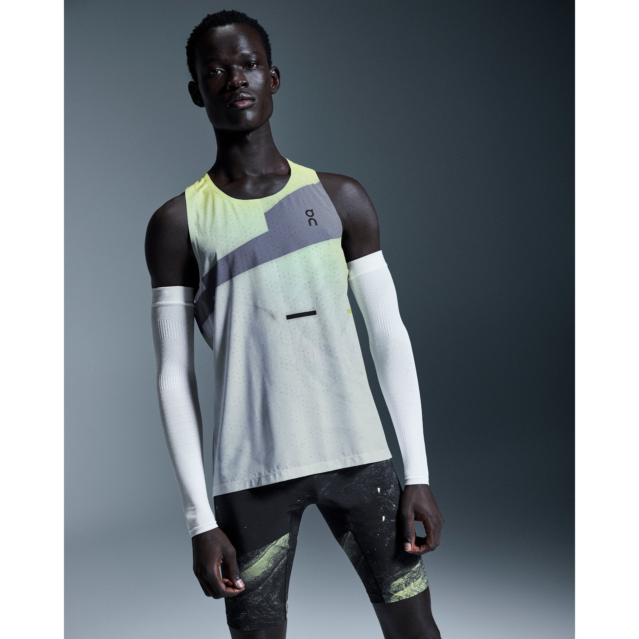 On Race Tights Half Black | Limelight