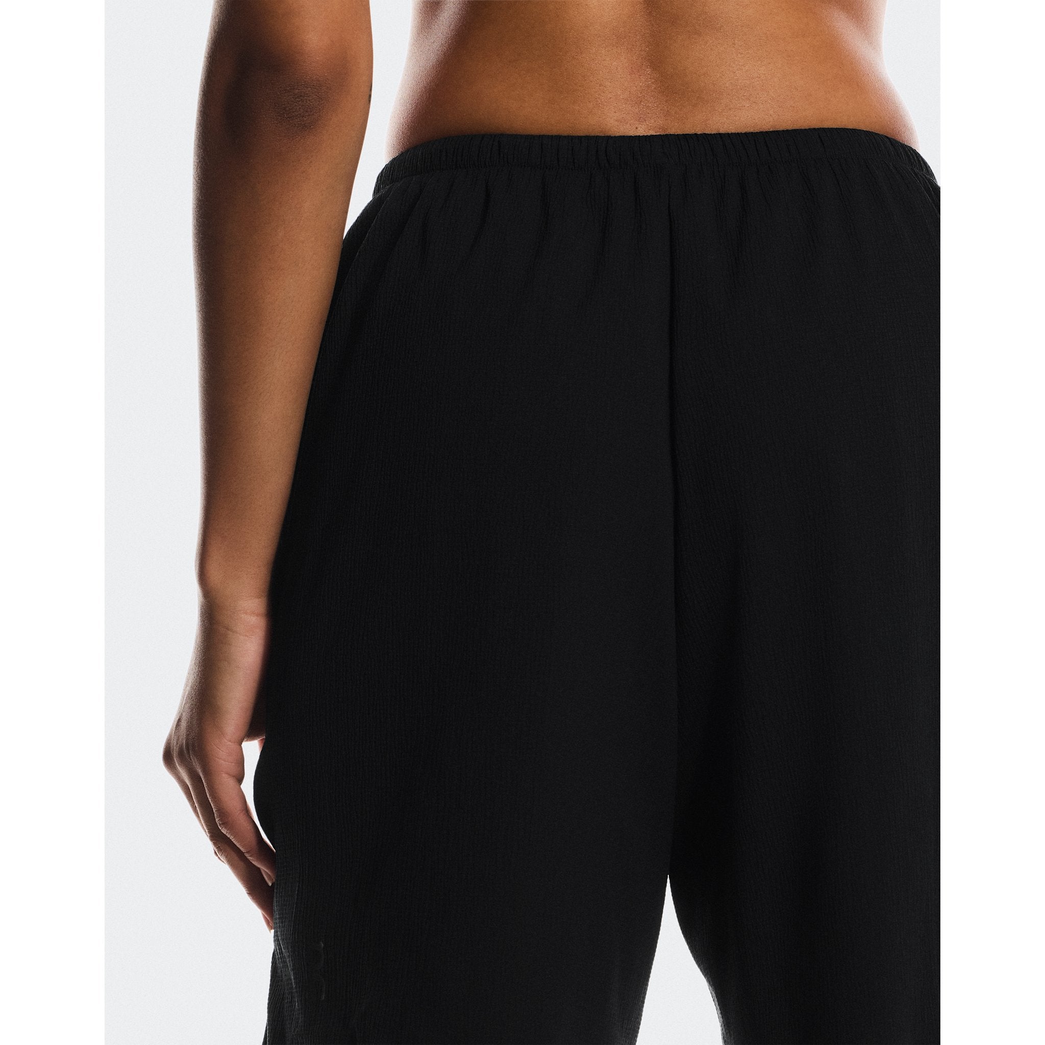 On Track Shorts Black