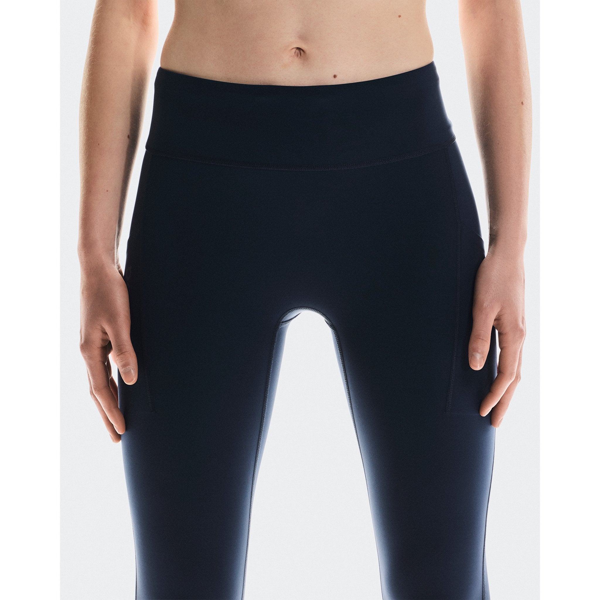 On Performance Tights 7/8 Navy