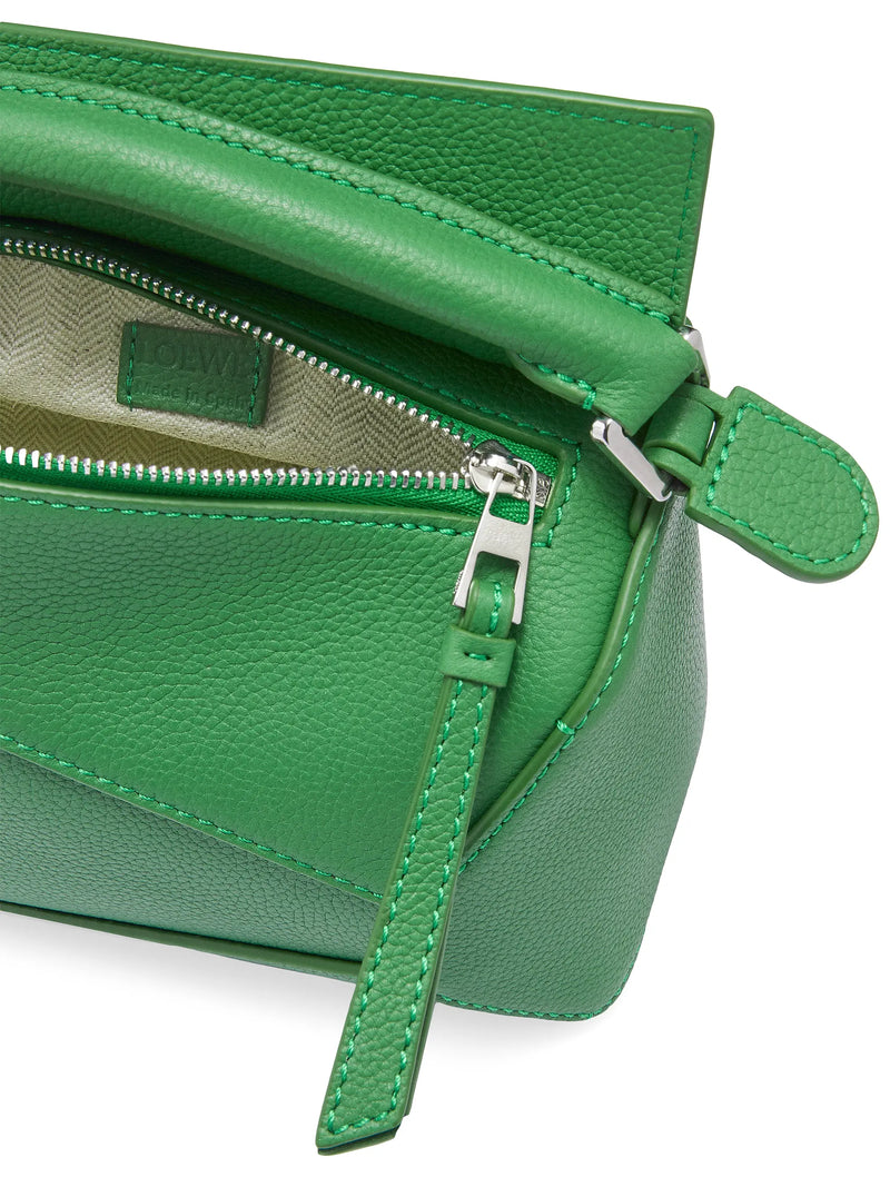 #color_tropical-green