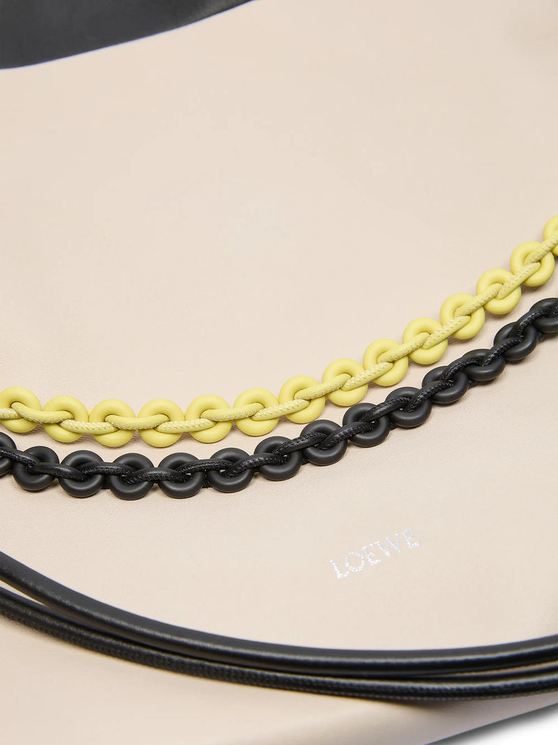 #color_light-ghost-black