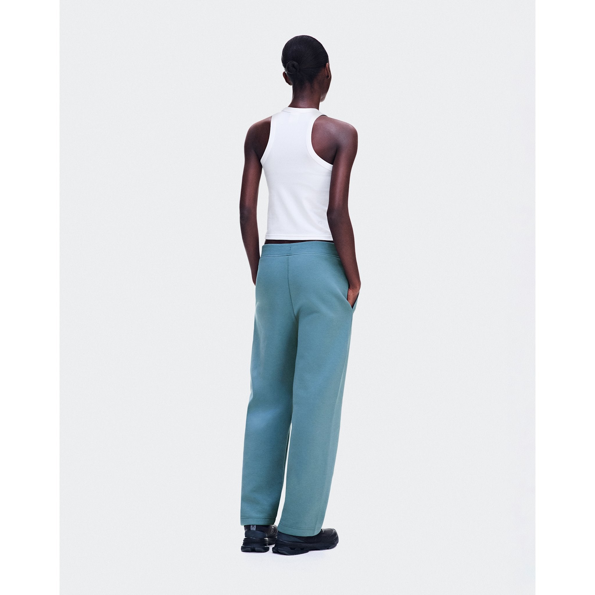 On Focus Tech Sweatpants Agave
