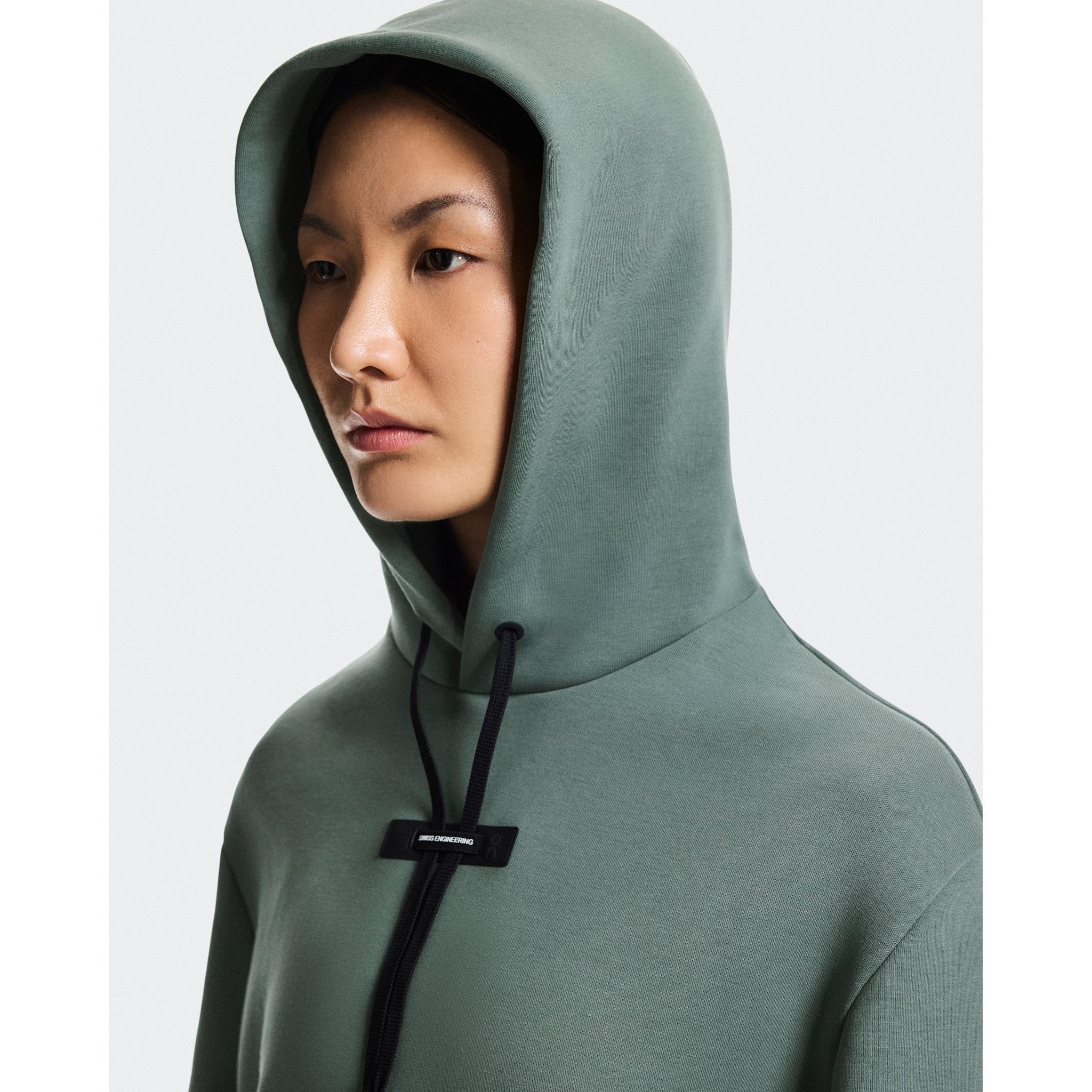 On Focus Tech Hoodie Olive