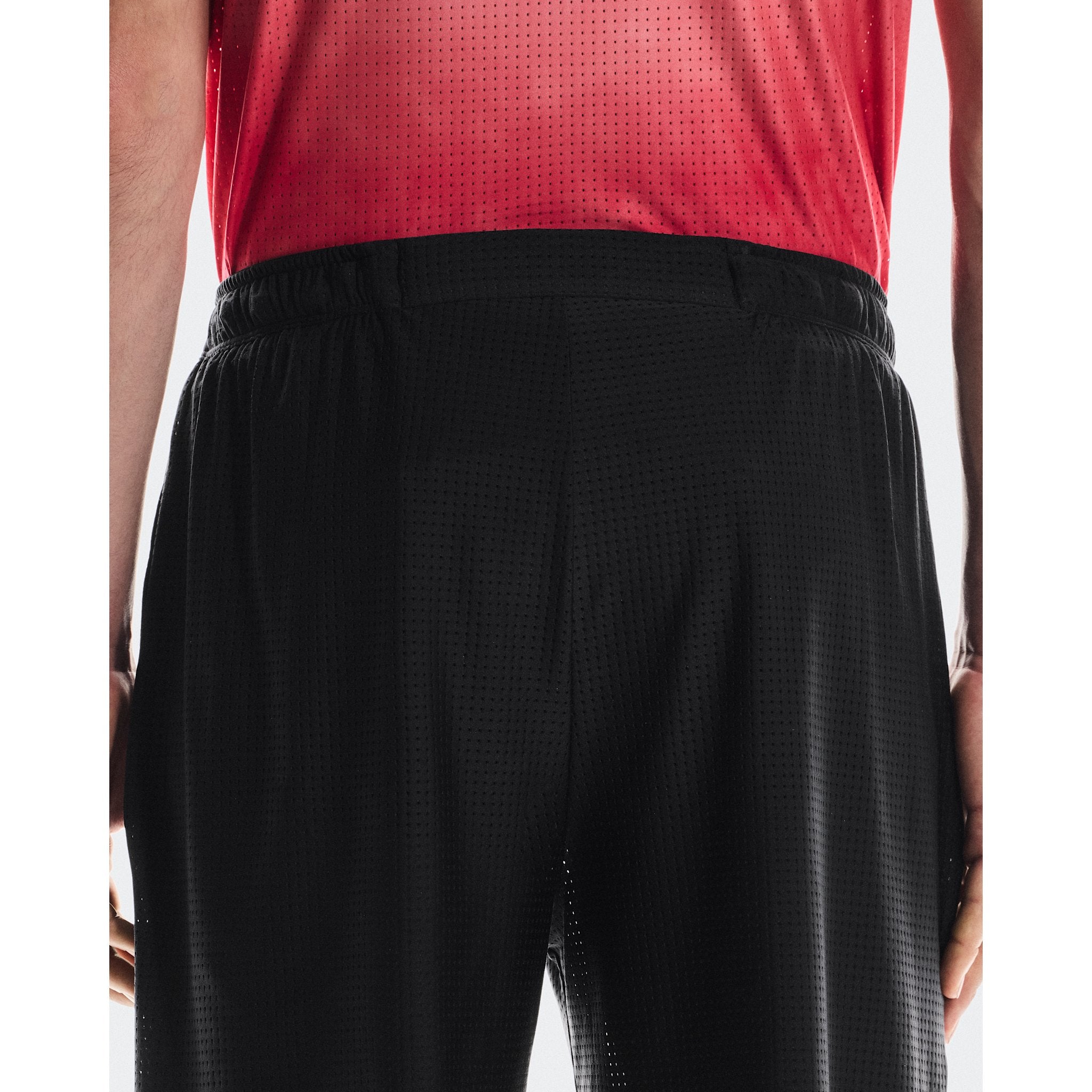 On Pace Mesh Shorts Black