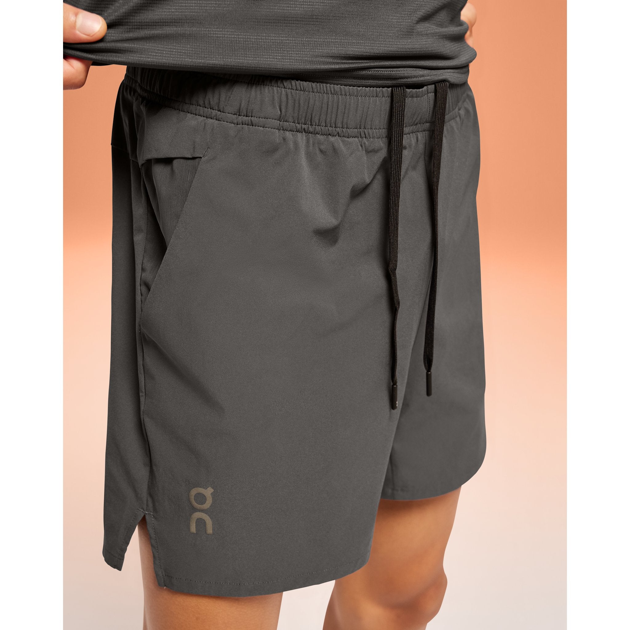 On Essential Shorts Shadow